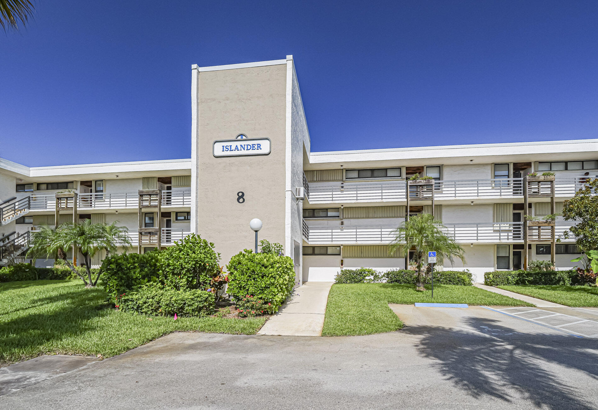 CIRCLE BAY YACHT CLUB CONDO - Residential