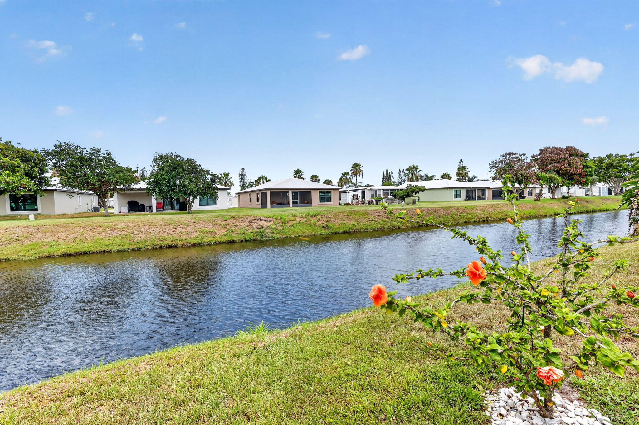 SPANISH LAKES ONE LEASEHOLD ESTATES - Residential