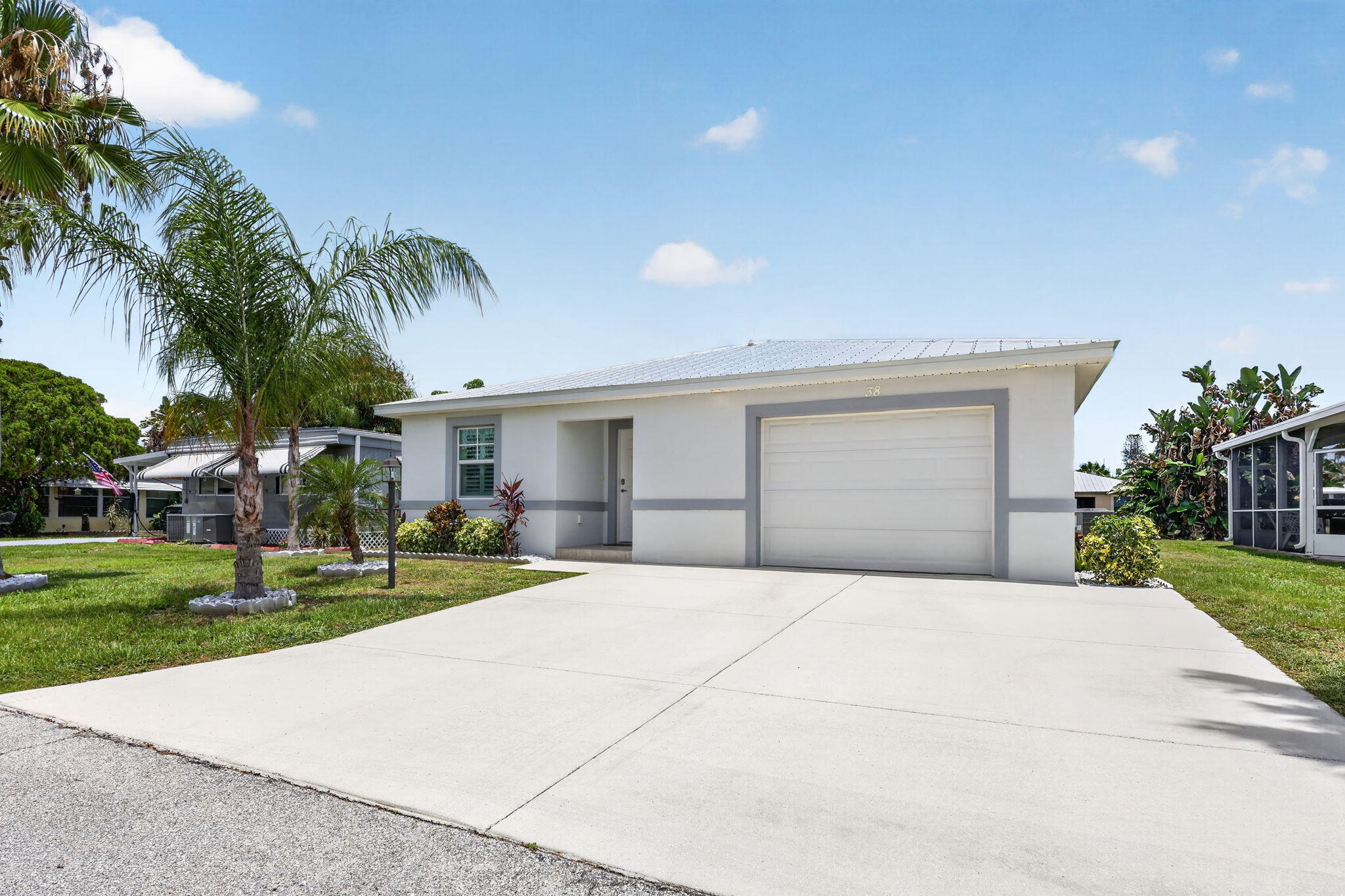 SPANISH LAKES ONE LEASEHOLD ESTATES - Residential