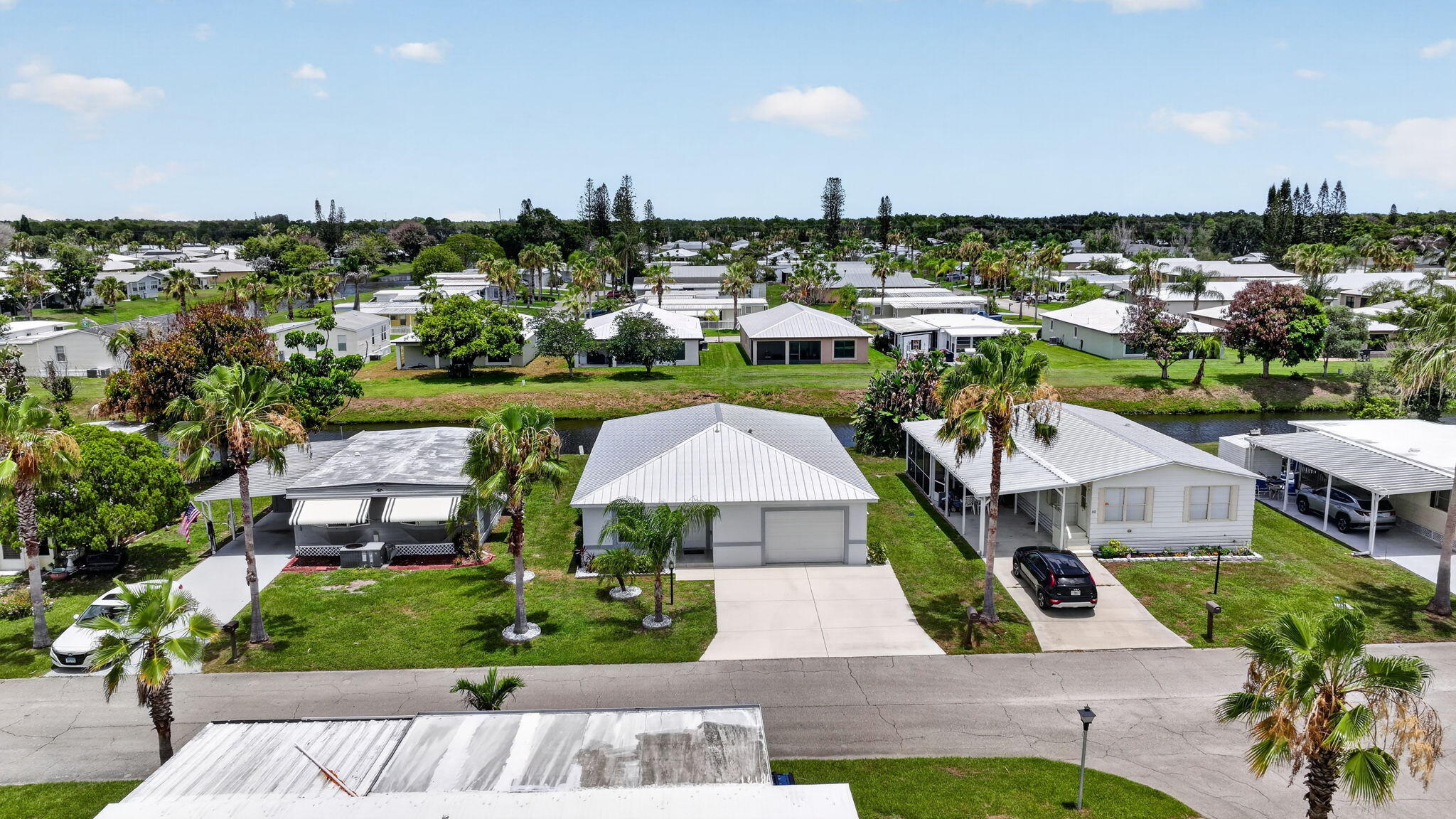 SPANISH LAKES ONE LEASEHOLD ESTATES - Residential