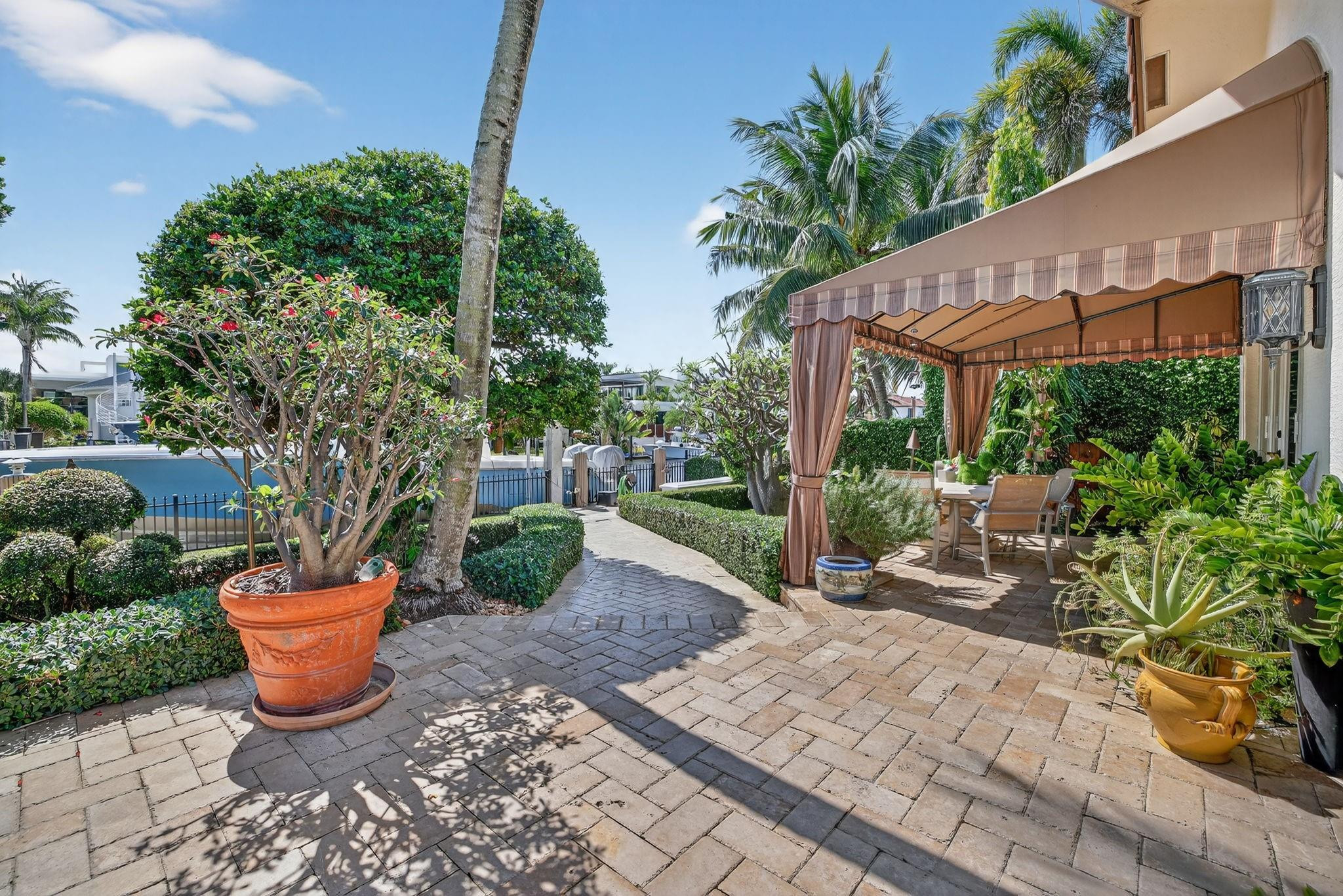 Lauderdale Isles - Residential