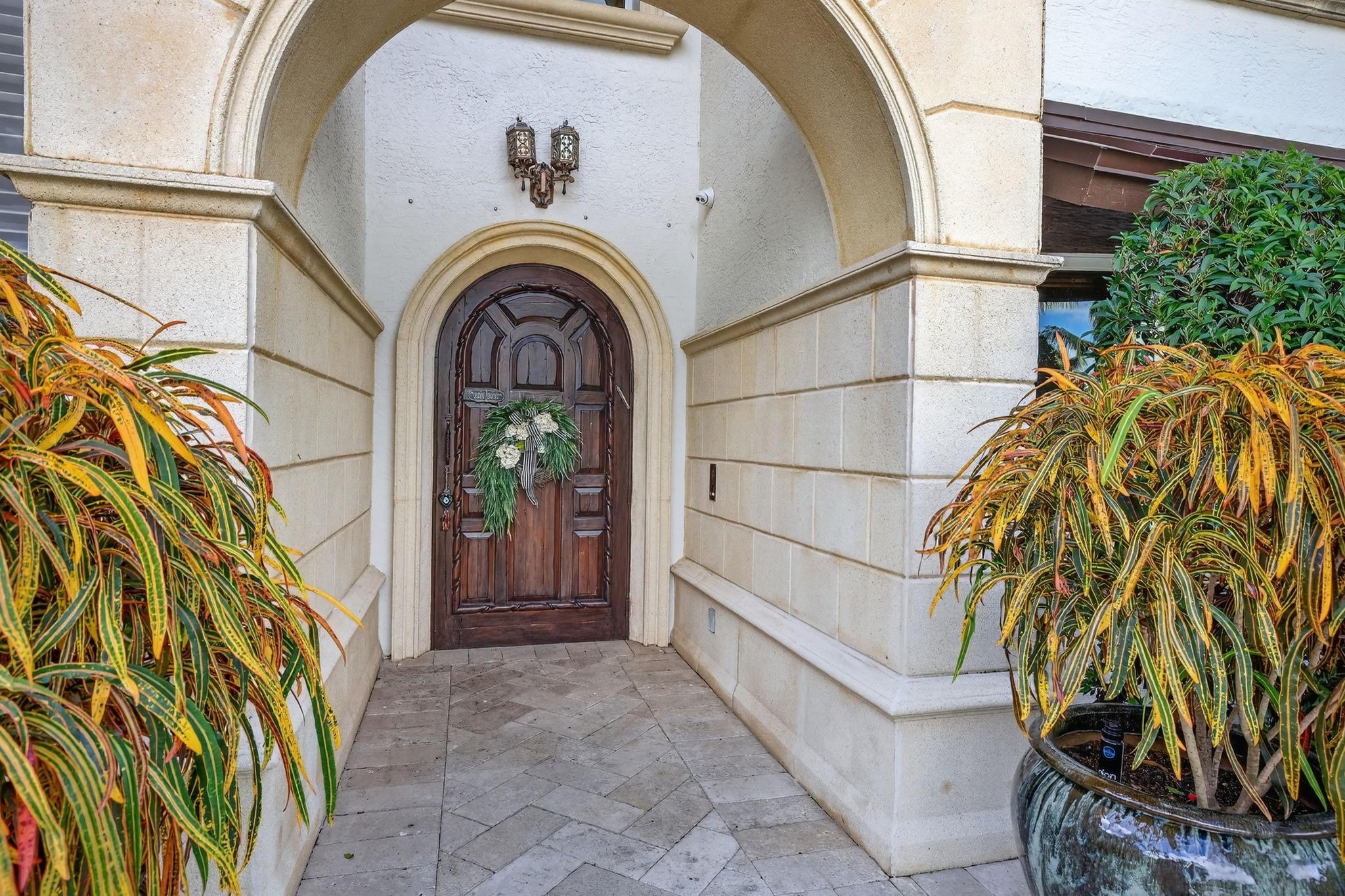 Lauderdale Isles - Residential