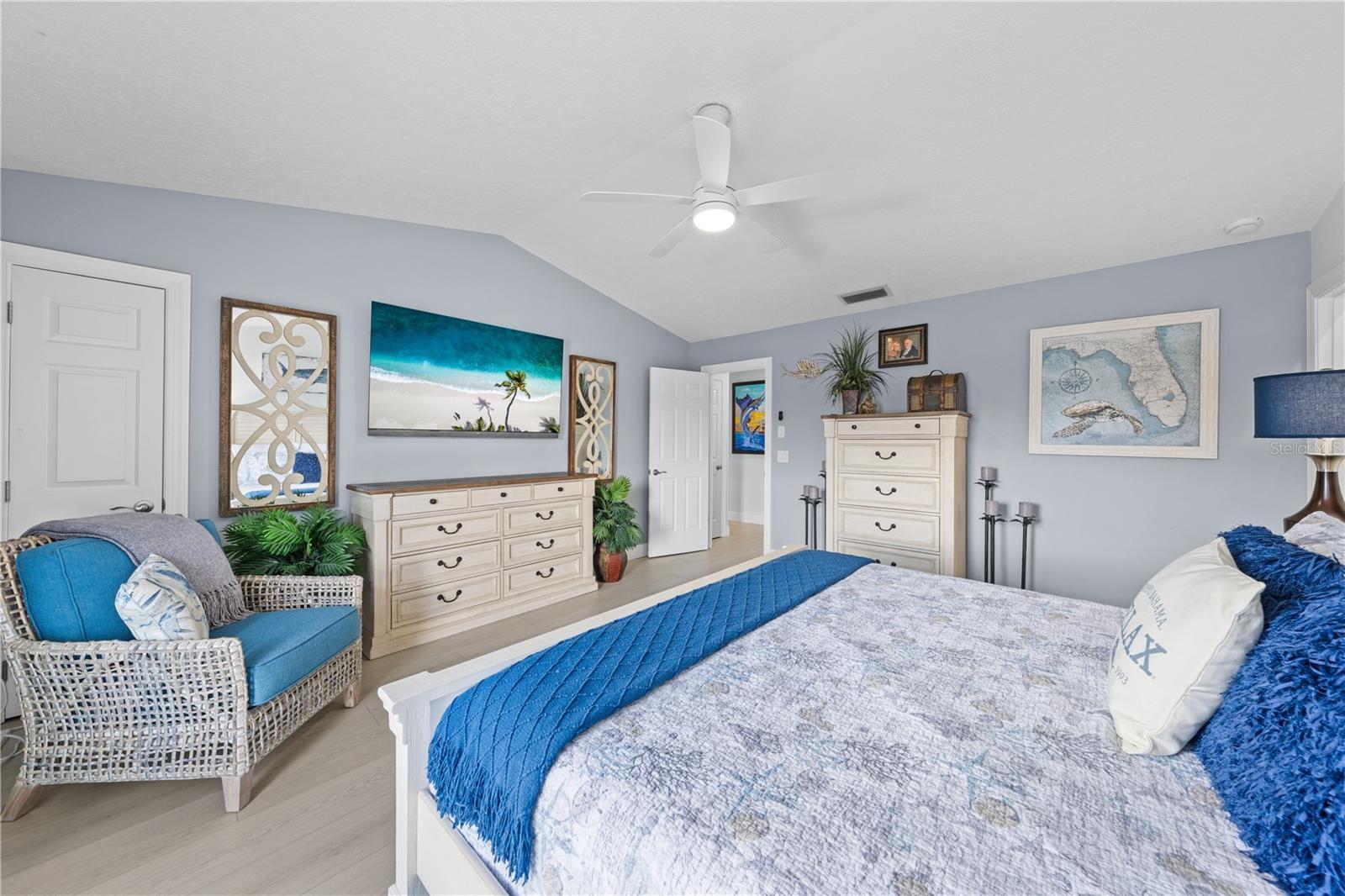 QUEEN'S COVE UNIT 1 - Residential
