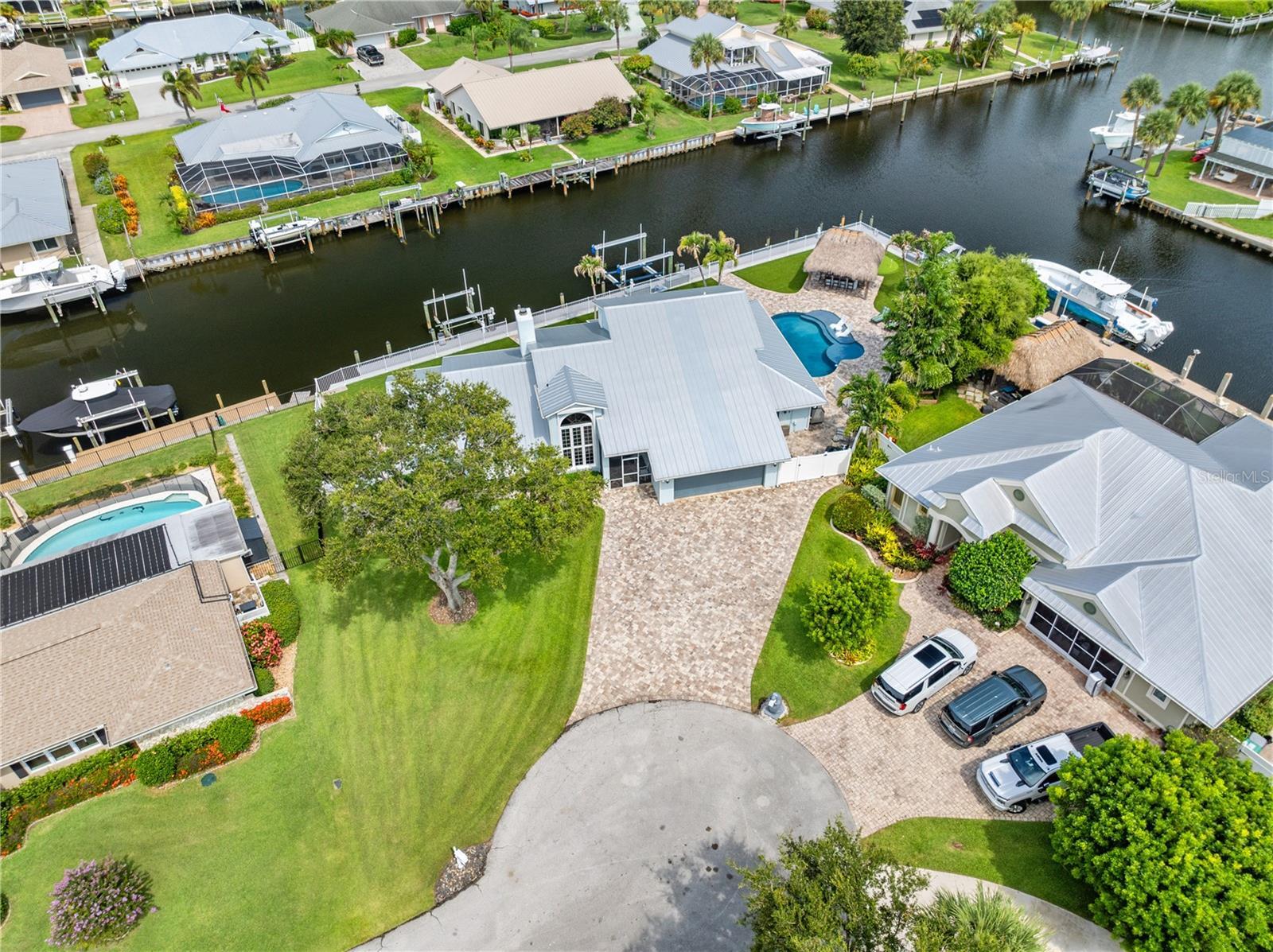 QUEEN'S COVE UNIT 1 - Residential