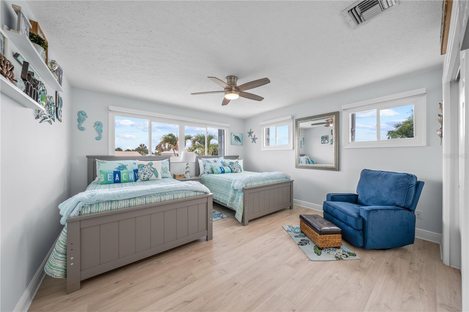 QUEEN'S COVE UNIT 1 - Residential