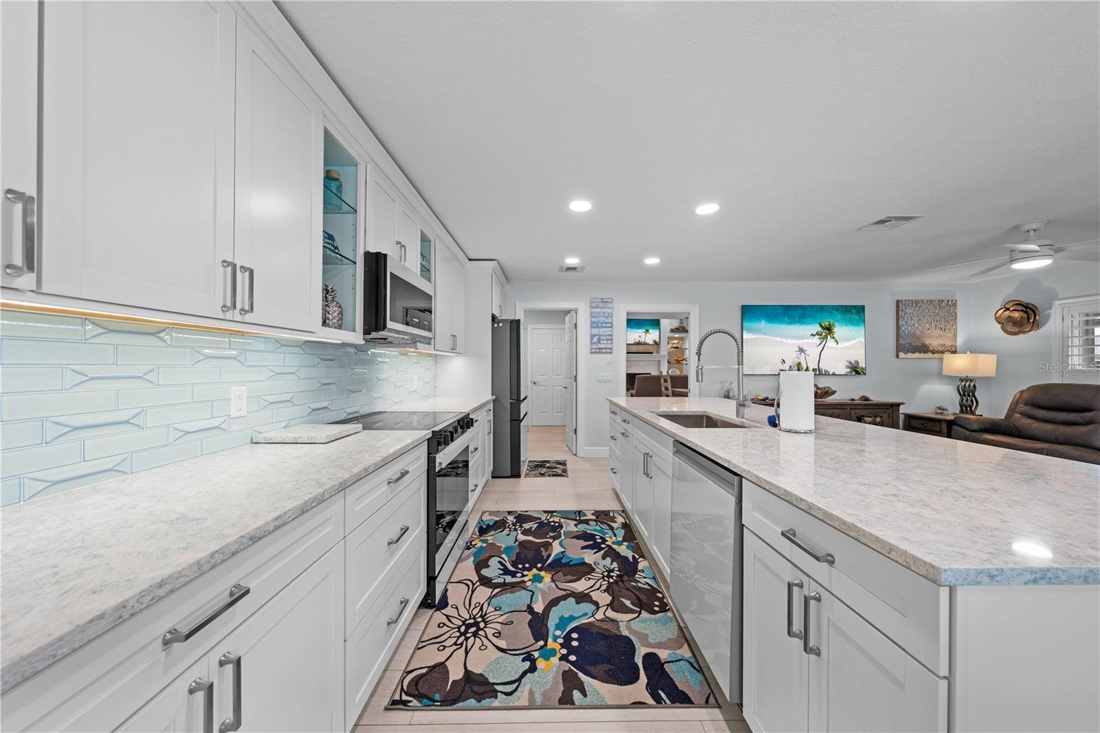 QUEEN'S COVE UNIT 1 - Residential