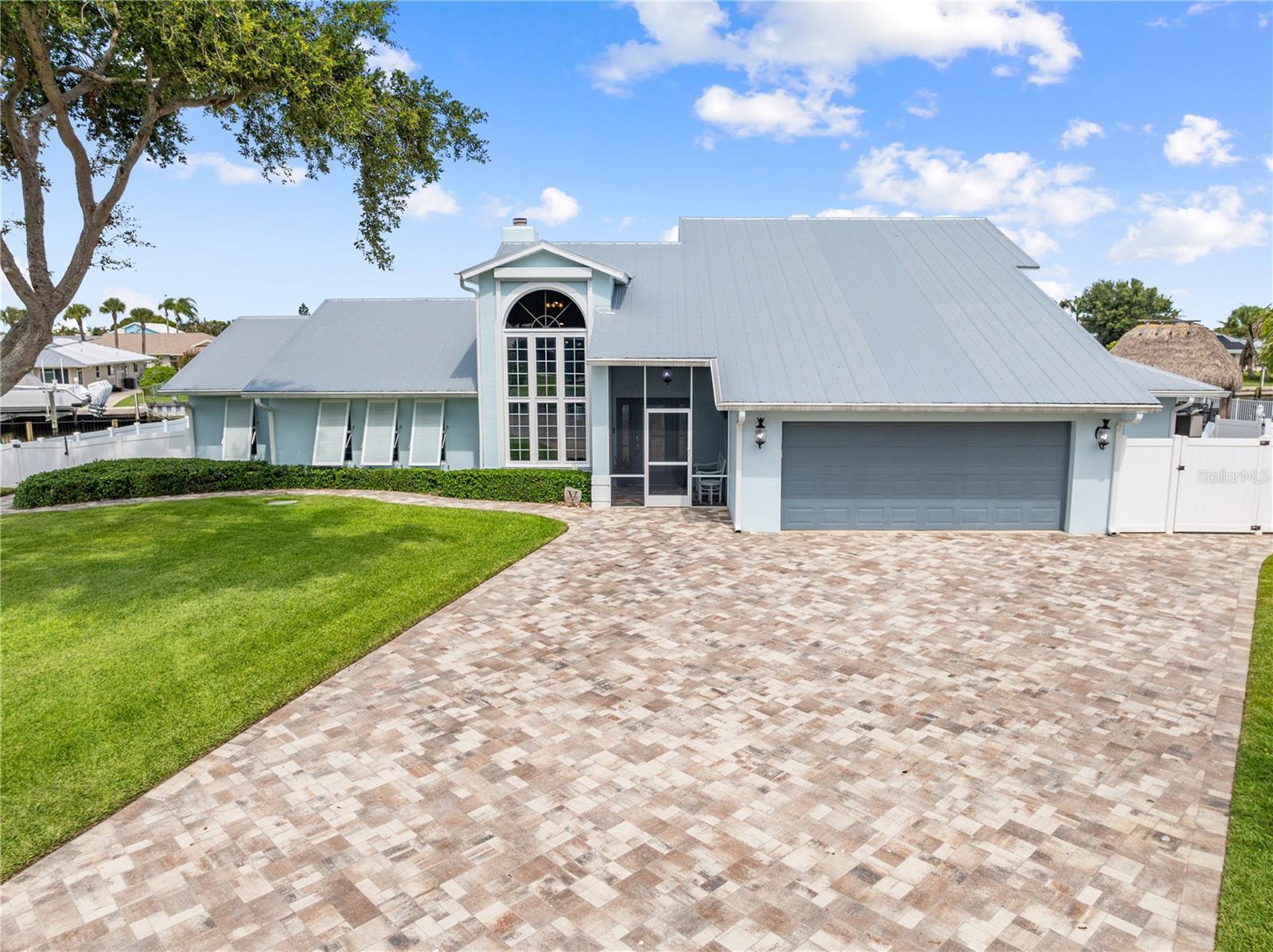 QUEEN'S COVE UNIT 1 - Residential