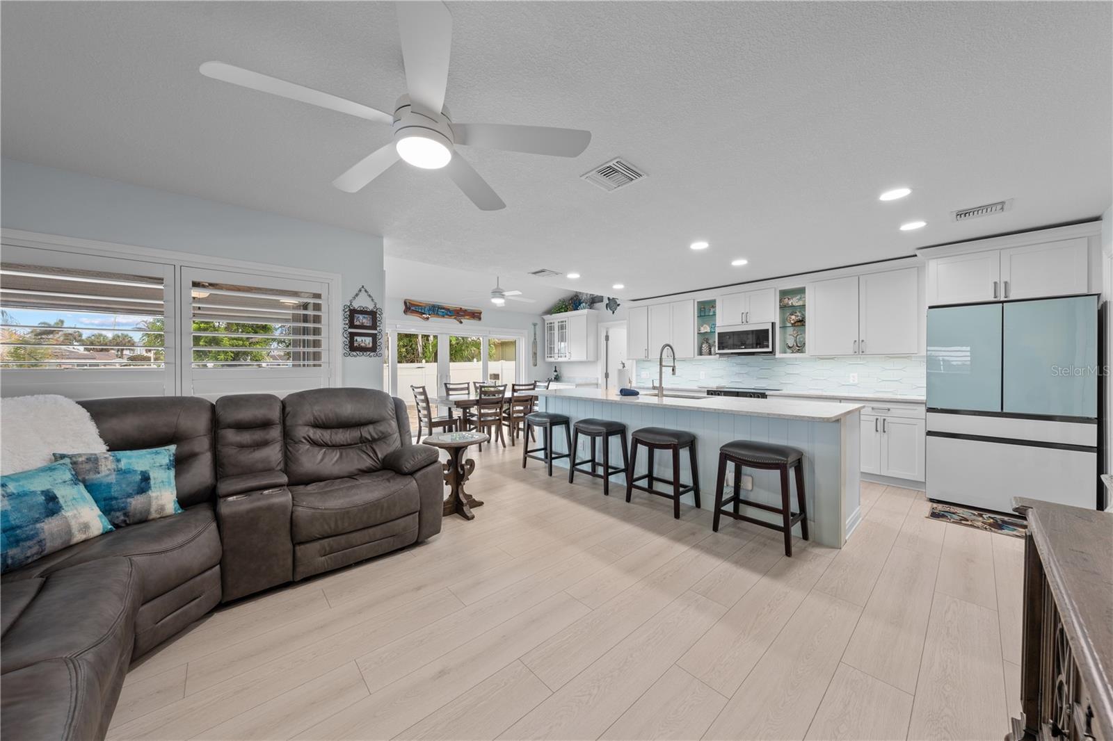 QUEEN'S COVE UNIT 1 - Residential