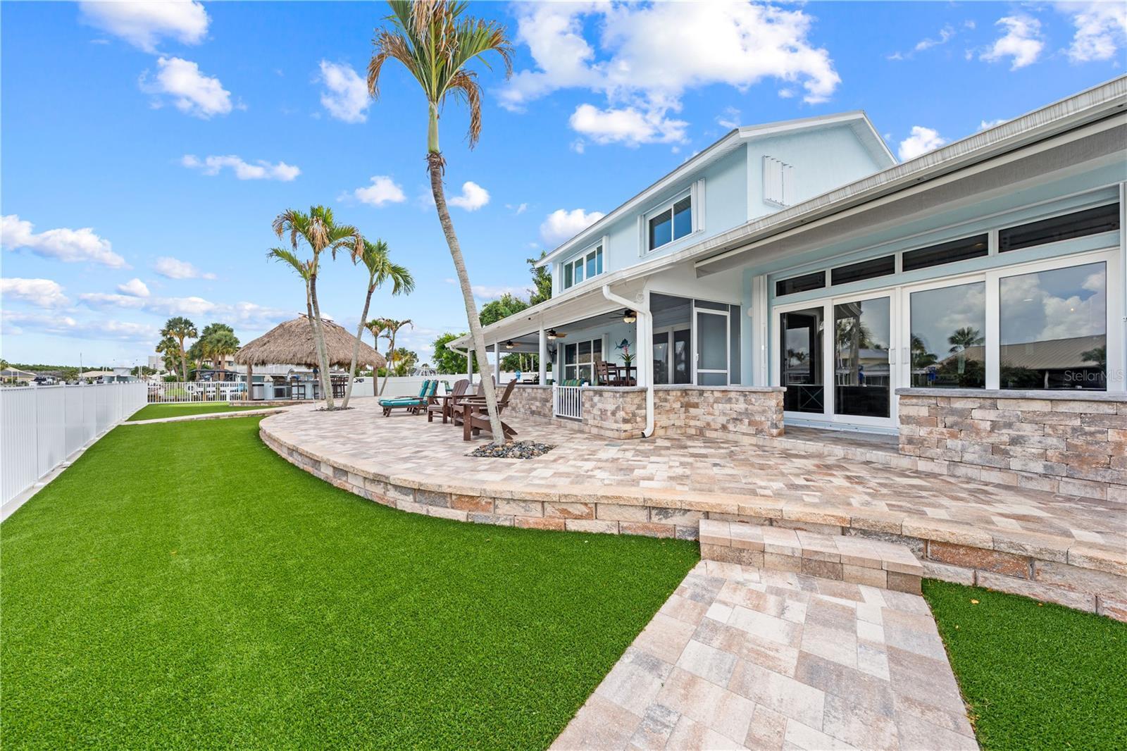 QUEEN'S COVE UNIT 1 - Residential