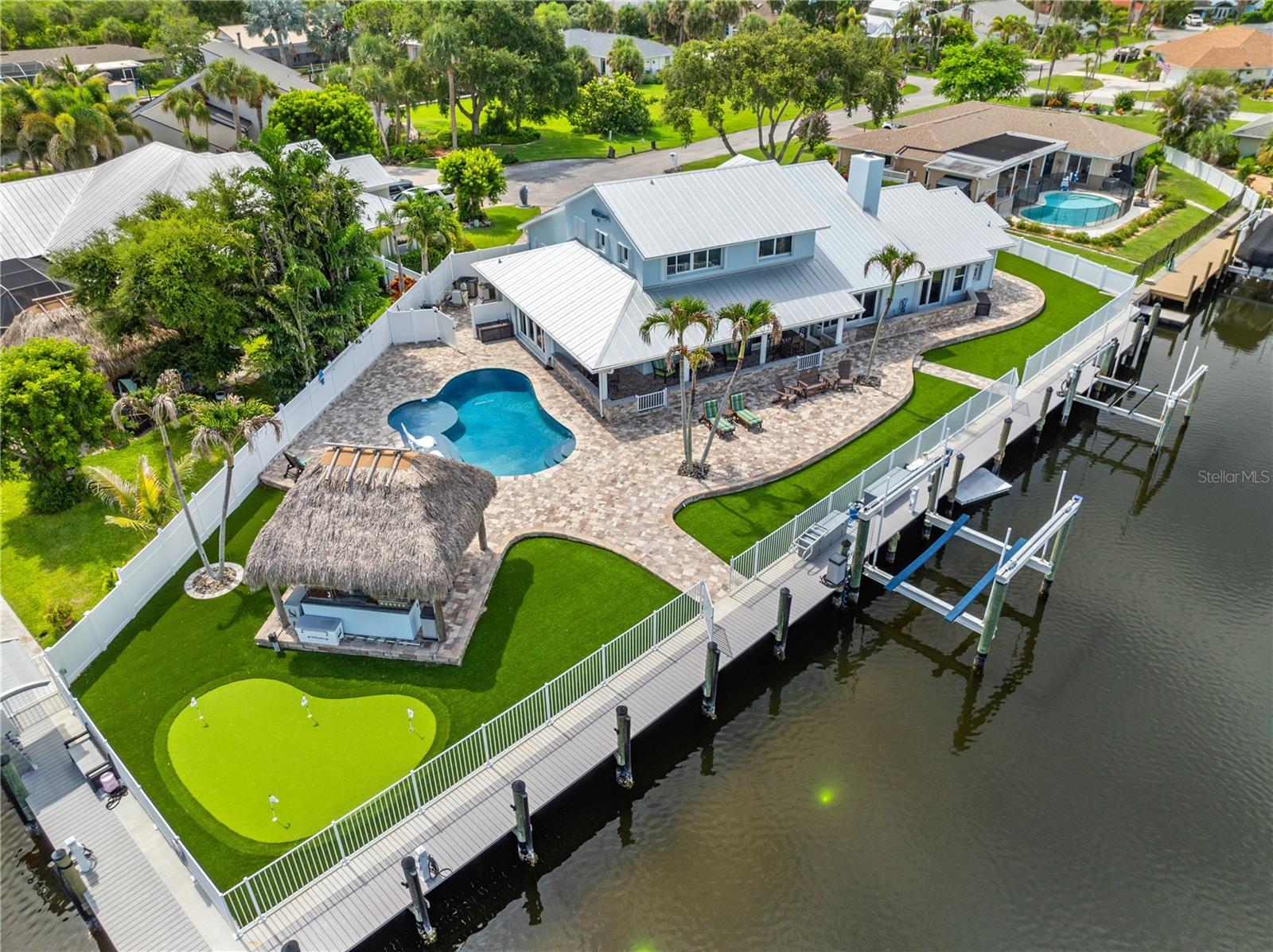 QUEEN'S COVE UNIT 1 - Residential