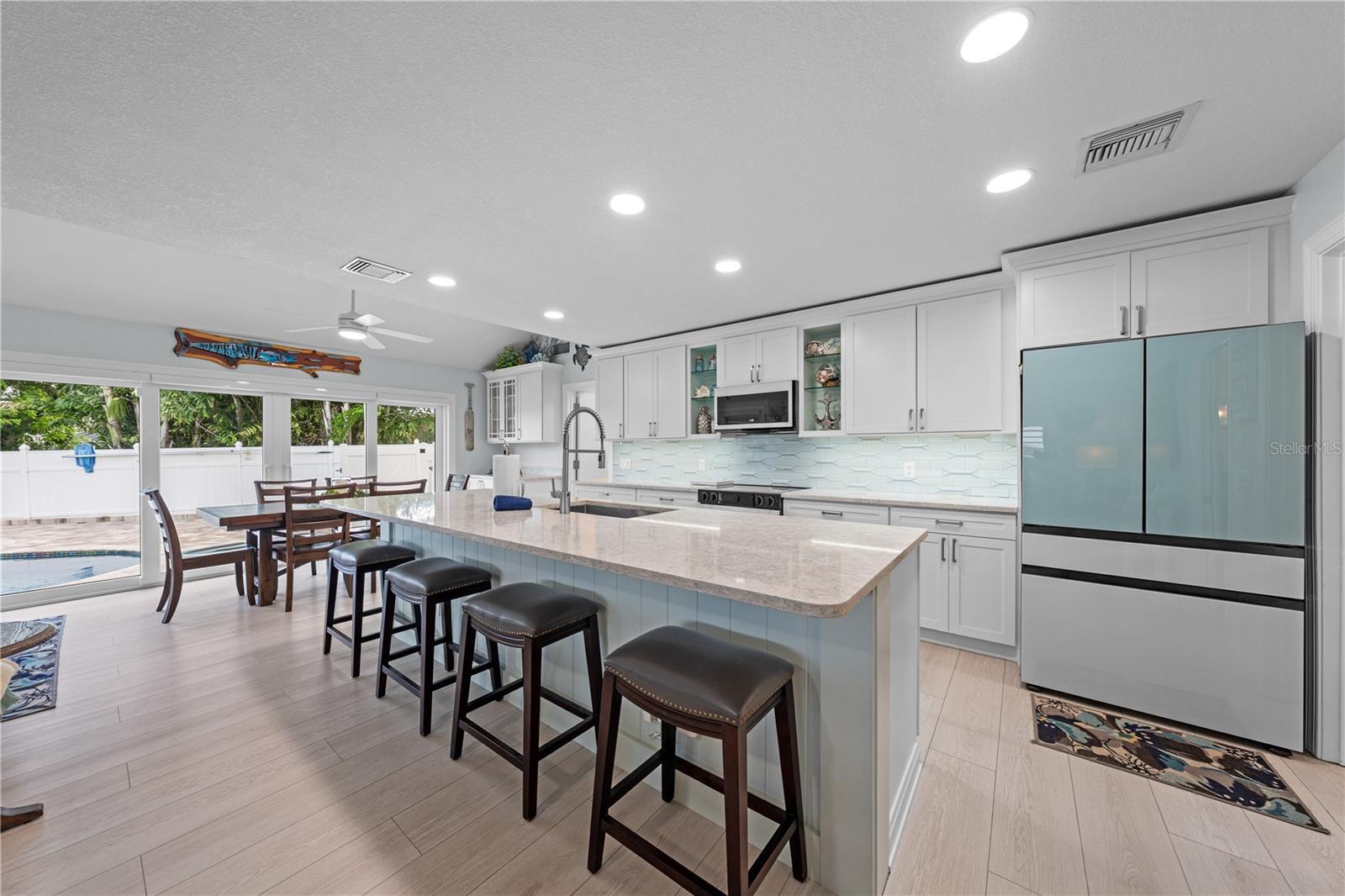 QUEEN'S COVE UNIT 1 - Residential