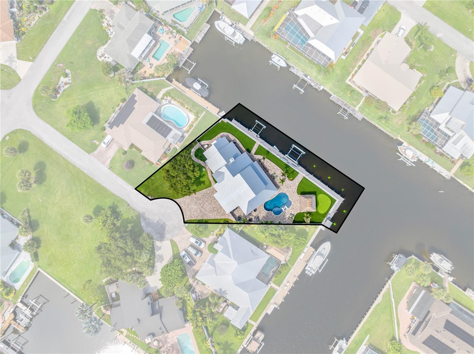 QUEEN'S COVE UNIT 1 - Residential