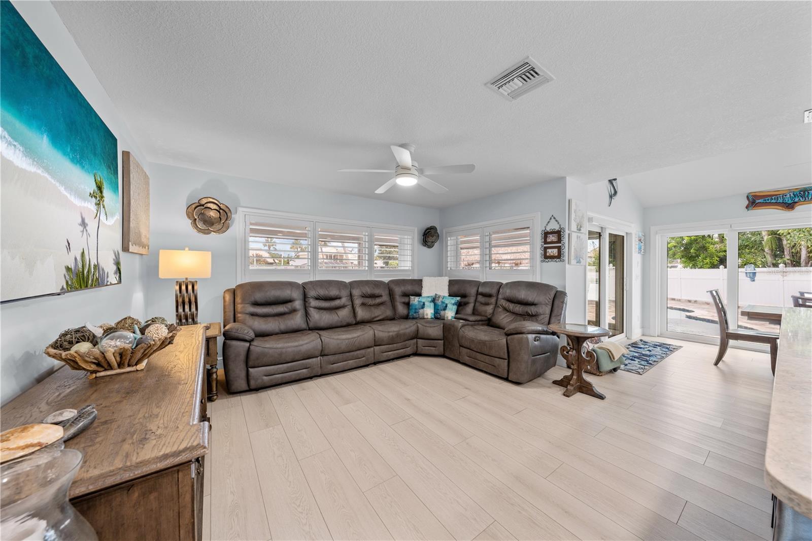 QUEEN'S COVE UNIT 1 - Residential