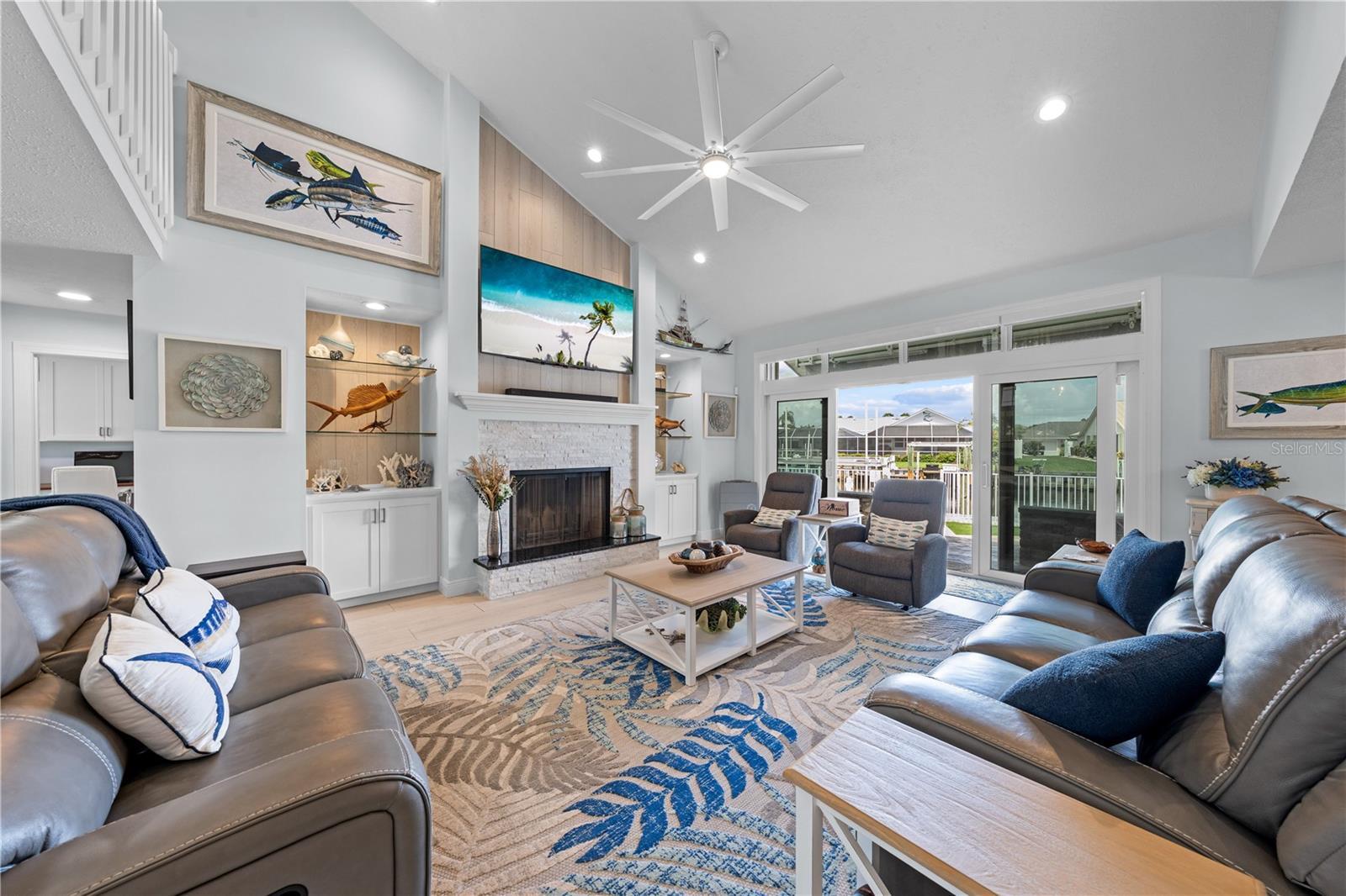 QUEEN'S COVE UNIT 1 - Residential