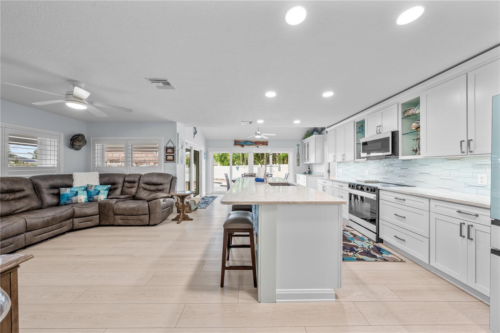 QUEEN'S COVE UNIT 1 - Residential