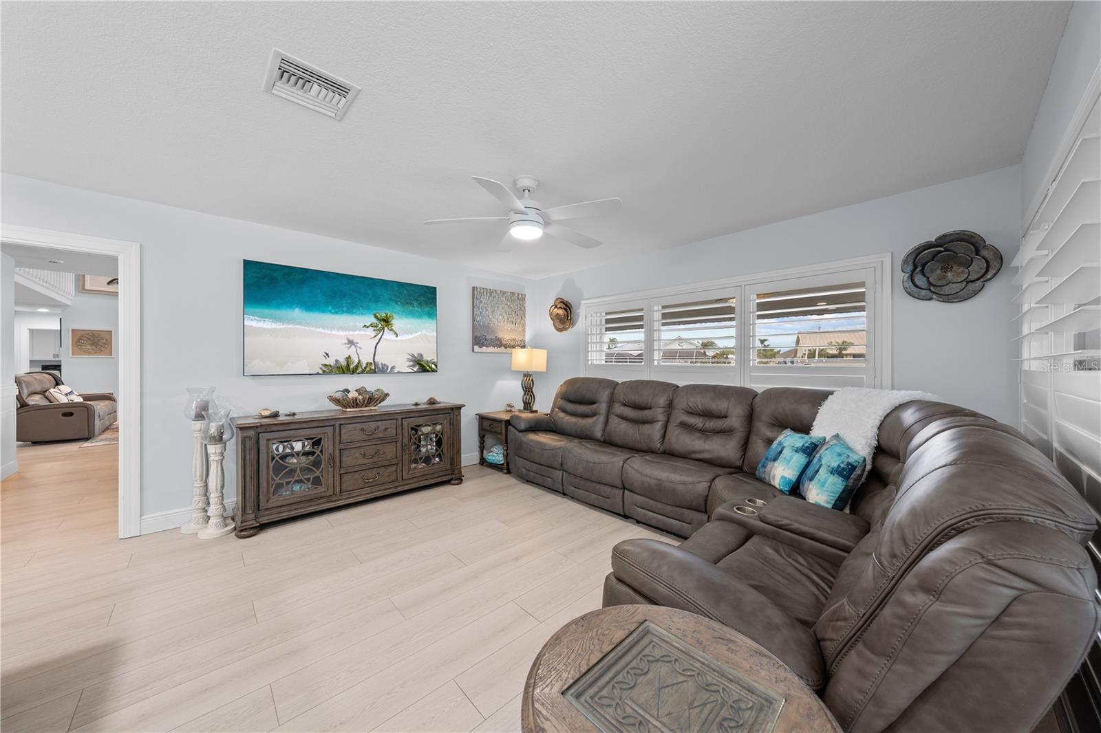 QUEEN'S COVE UNIT 1 - Residential
