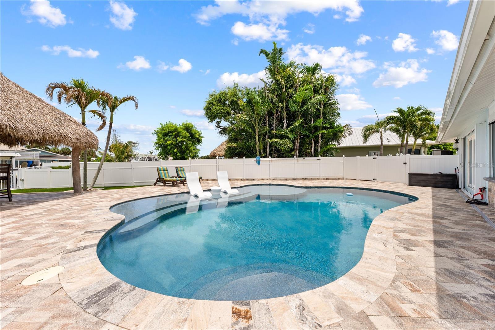 QUEEN'S COVE UNIT 1 - Residential