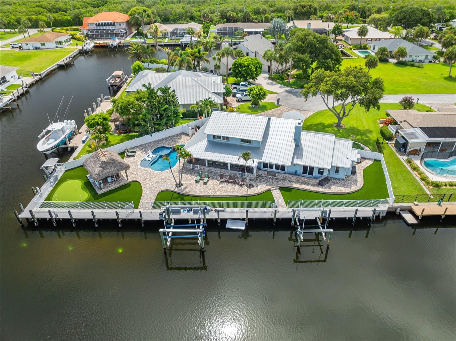 QUEEN'S COVE UNIT 1 - Residential