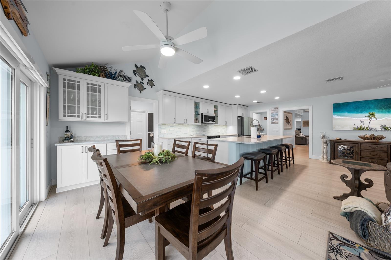 QUEEN'S COVE UNIT 1 - Residential