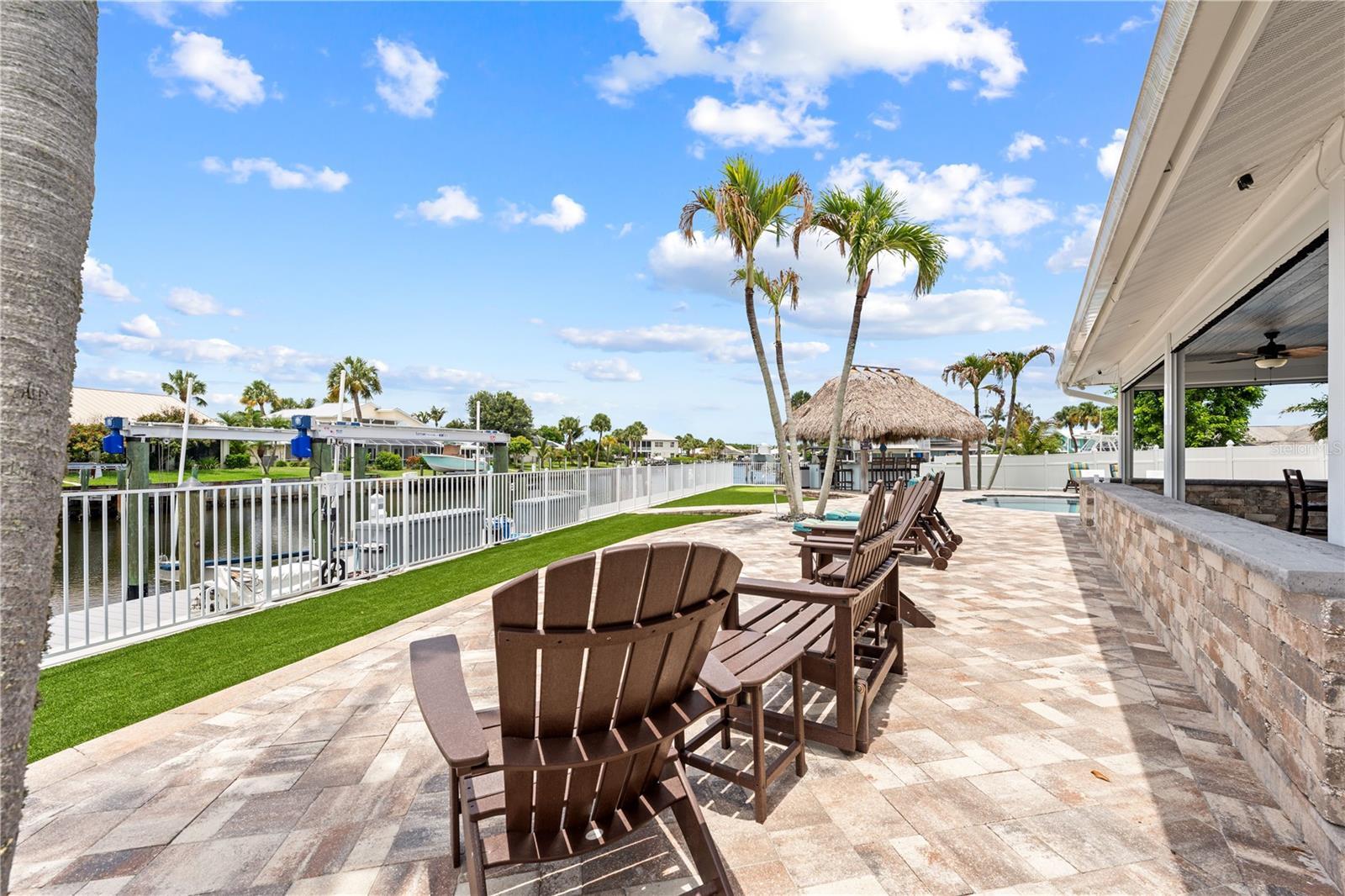 QUEEN'S COVE UNIT 1 - Residential