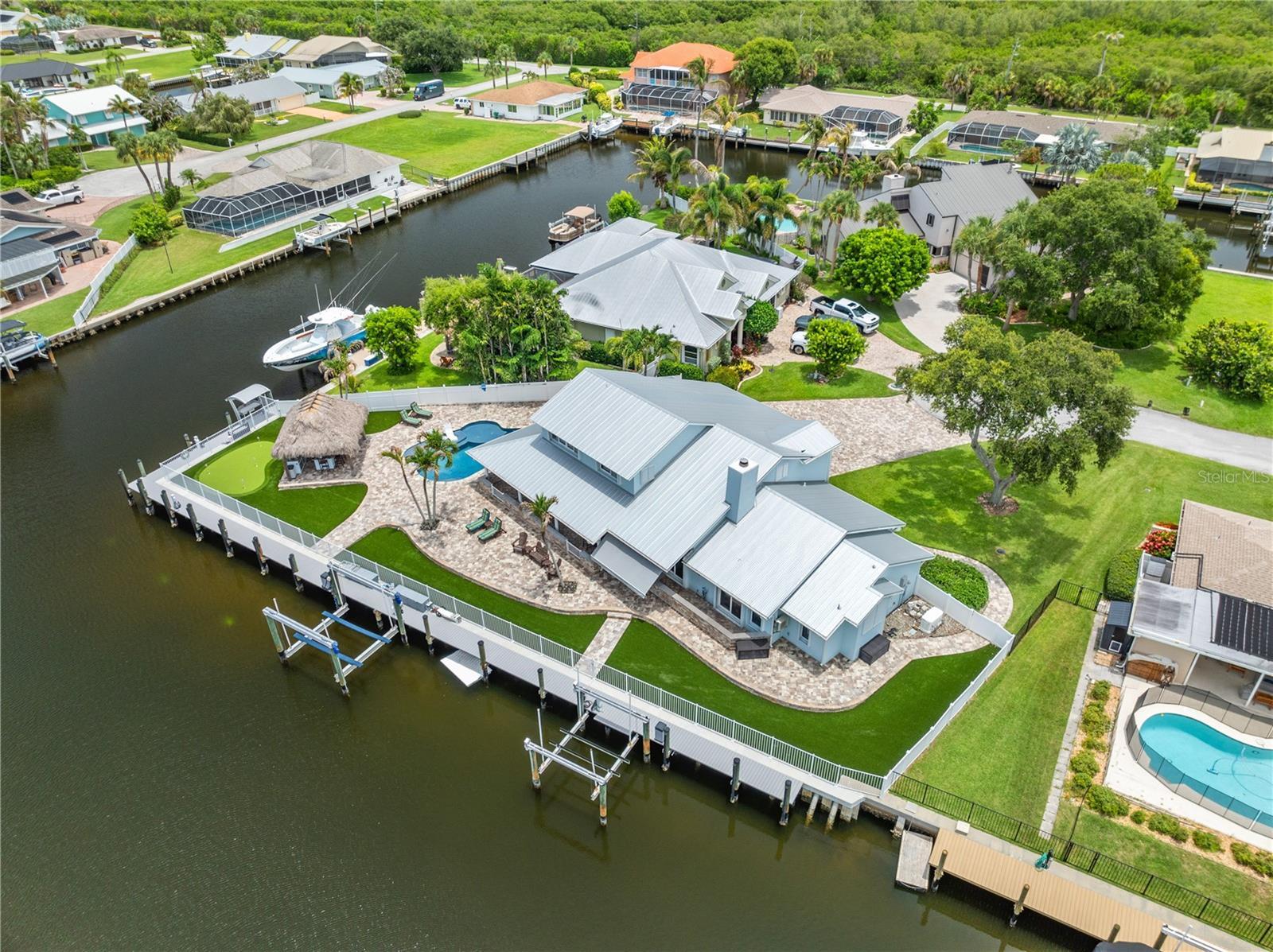 QUEEN'S COVE UNIT 1 - Residential