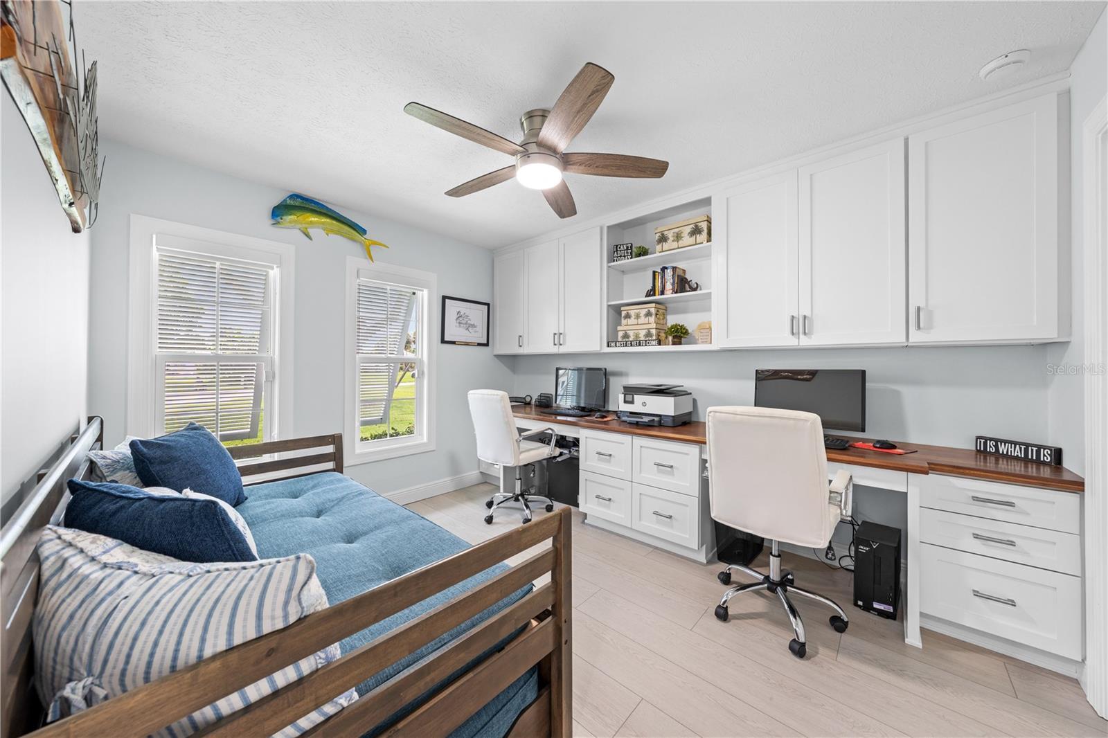 QUEEN'S COVE UNIT 1 - Residential