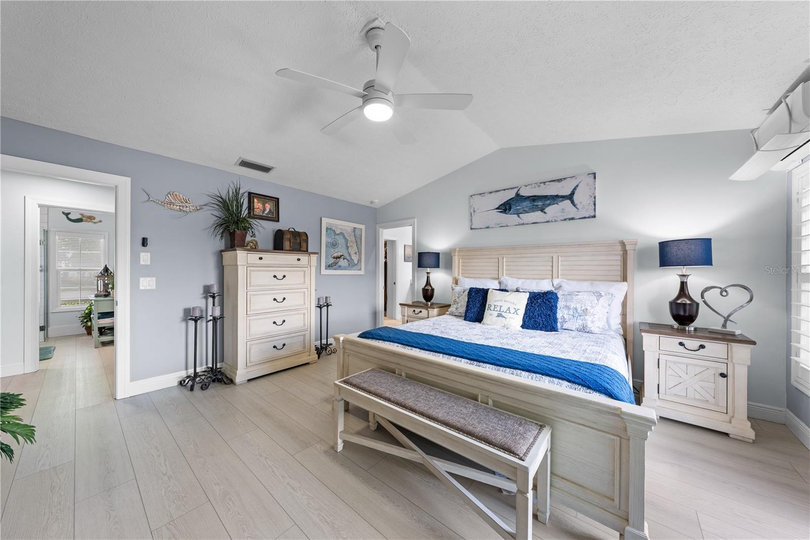 QUEEN'S COVE UNIT 1 - Residential