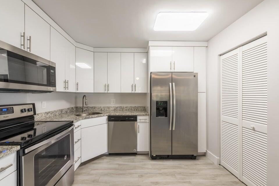 PINE RIDGE AT HAVERHILL CONDO - Residential