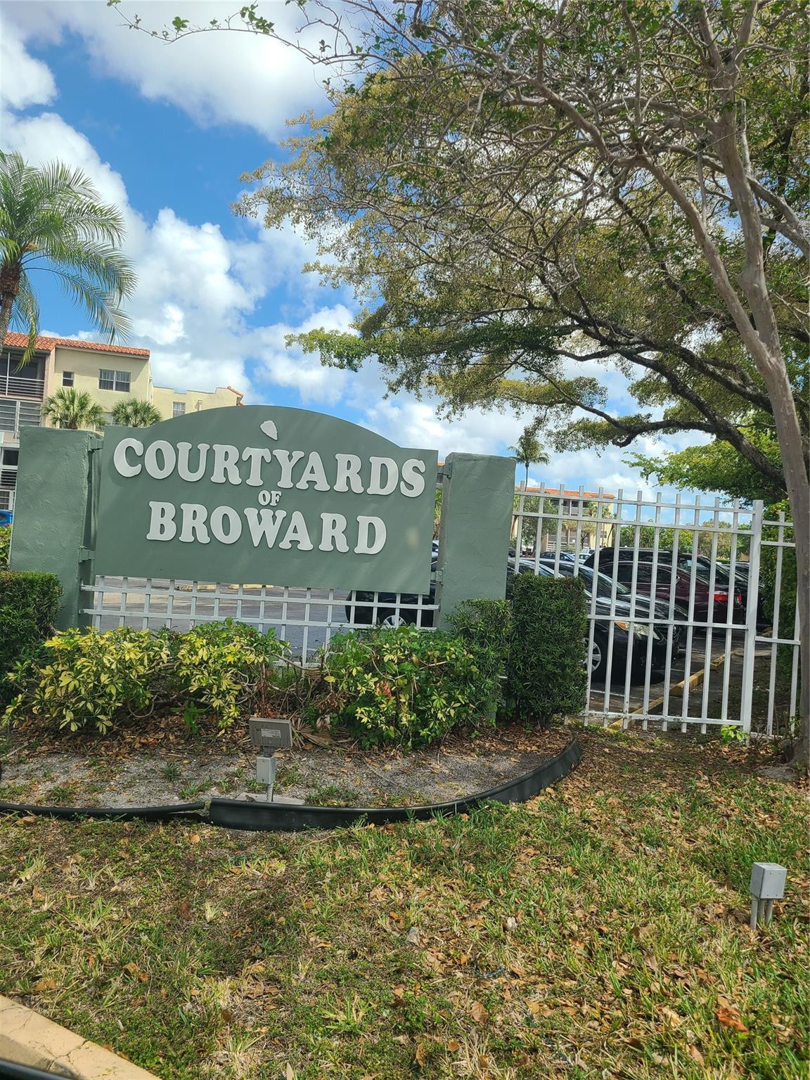 COURTYARDS OF BROWARD CONDO - Residential