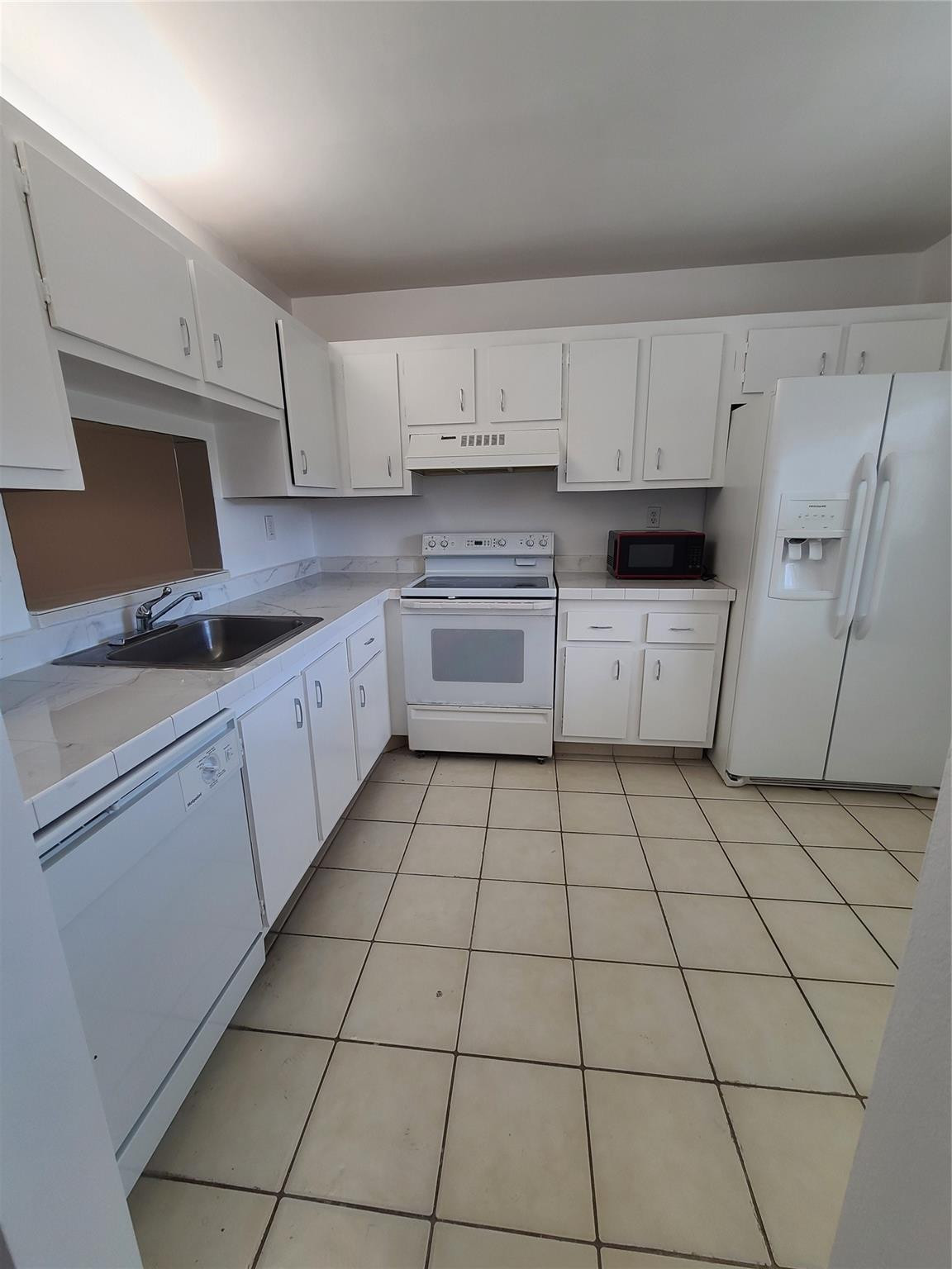 COURTYARDS OF BROWARD CONDO - Residential