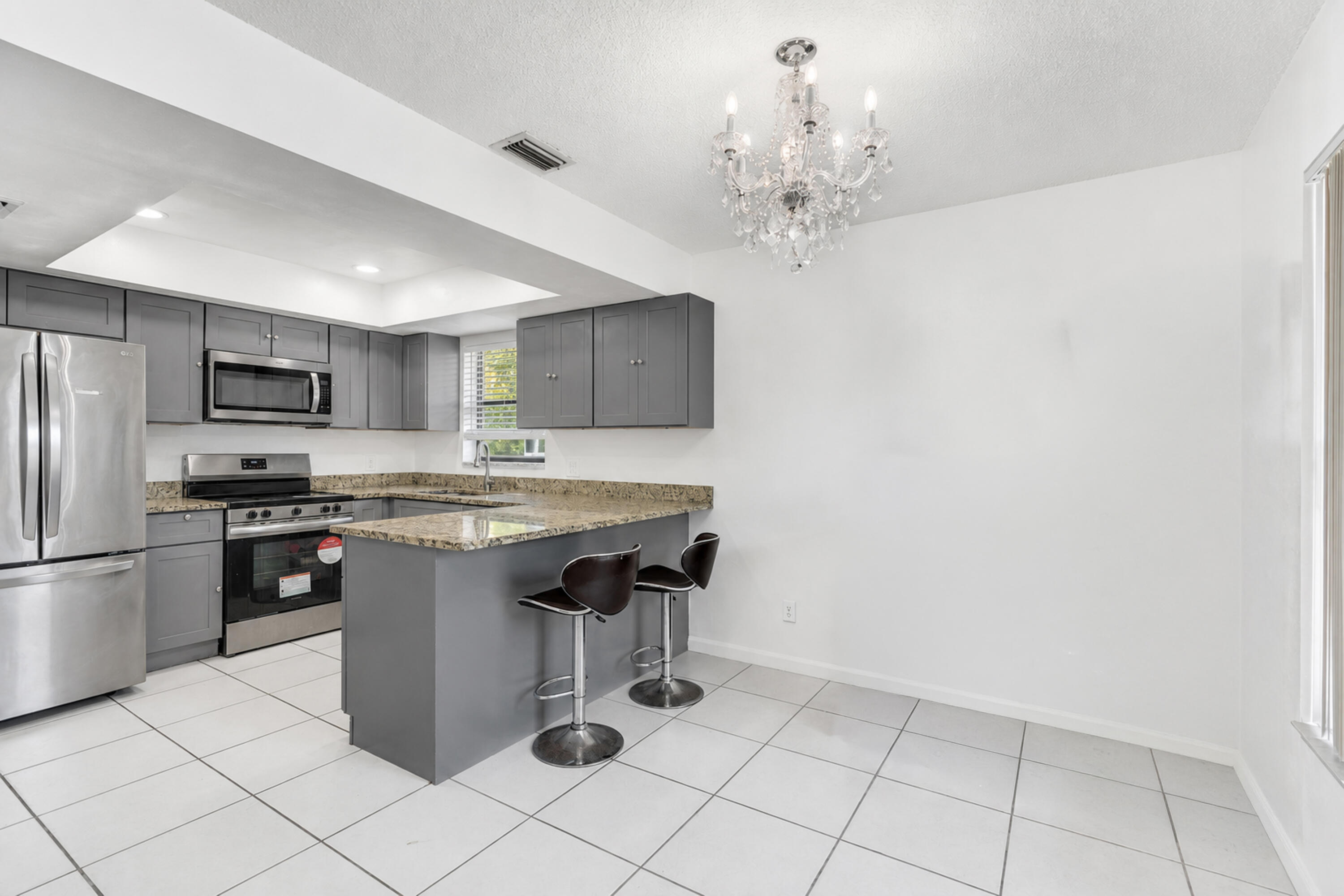 MIL-LAKE ESTATES 1 - Residential