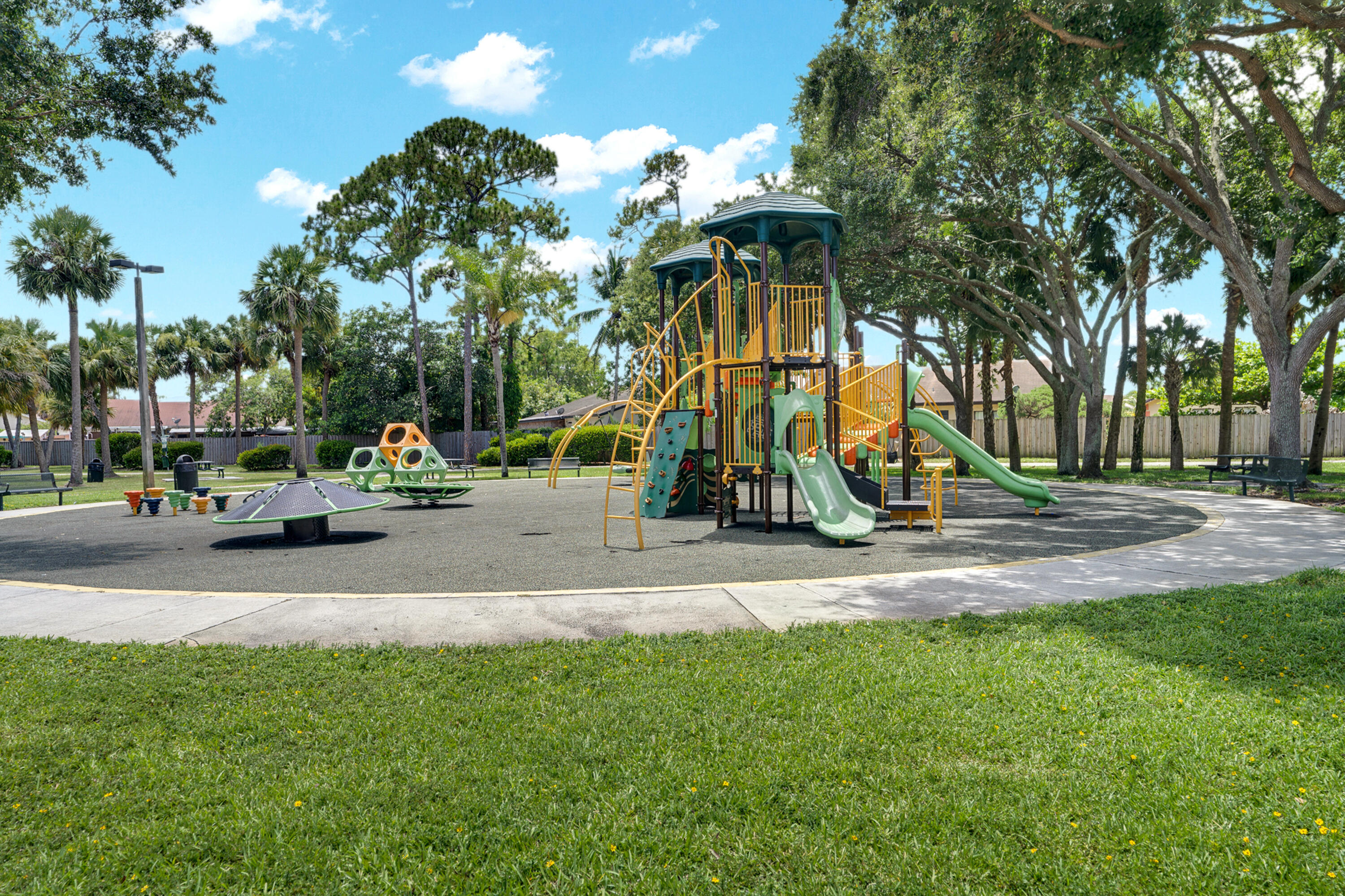 MIL-LAKE ESTATES 1 - Residential
