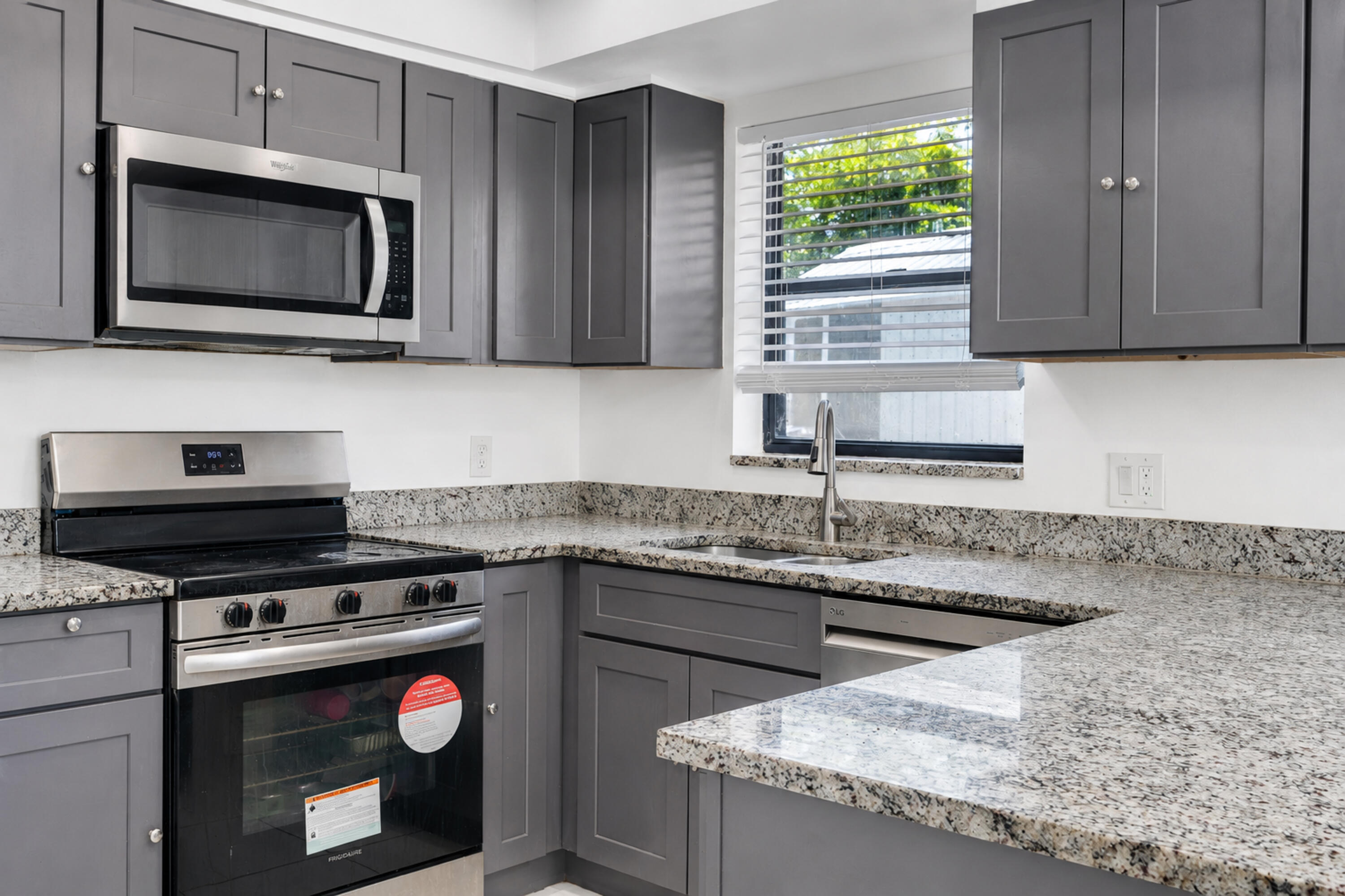 MIL-LAKE ESTATES 1 - Residential