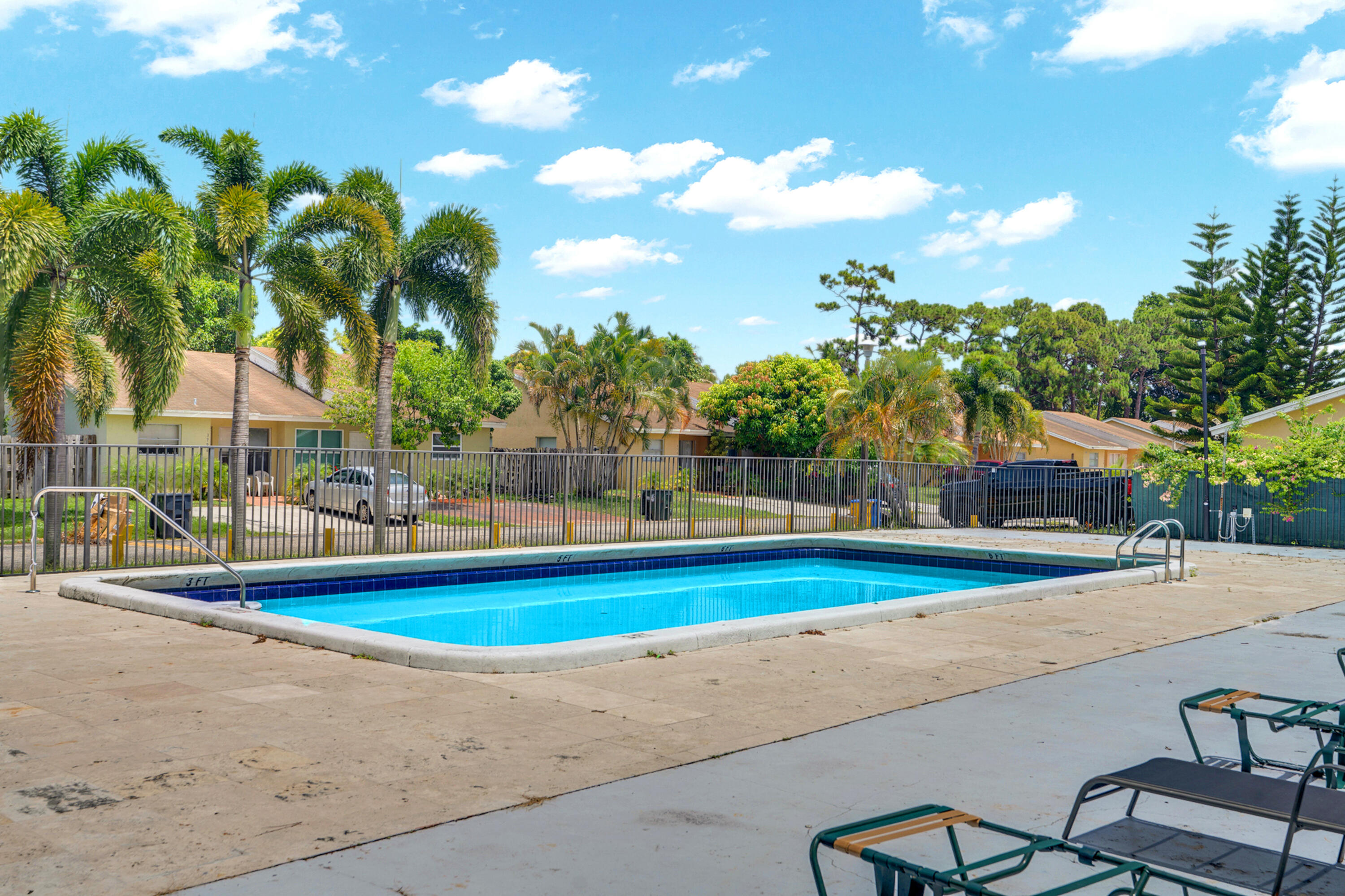 MIL-LAKE ESTATES 1 - Residential