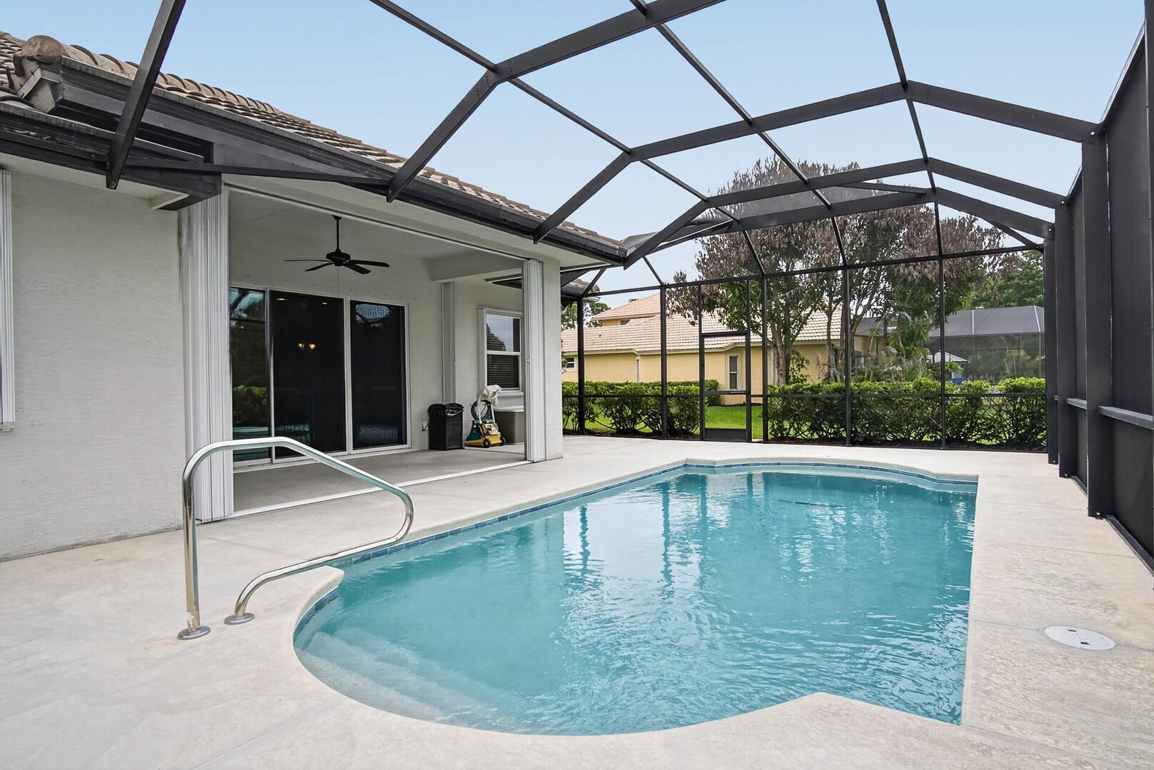 MONTE CARLO COUNTRY CLUB UNIT 2 - Residential