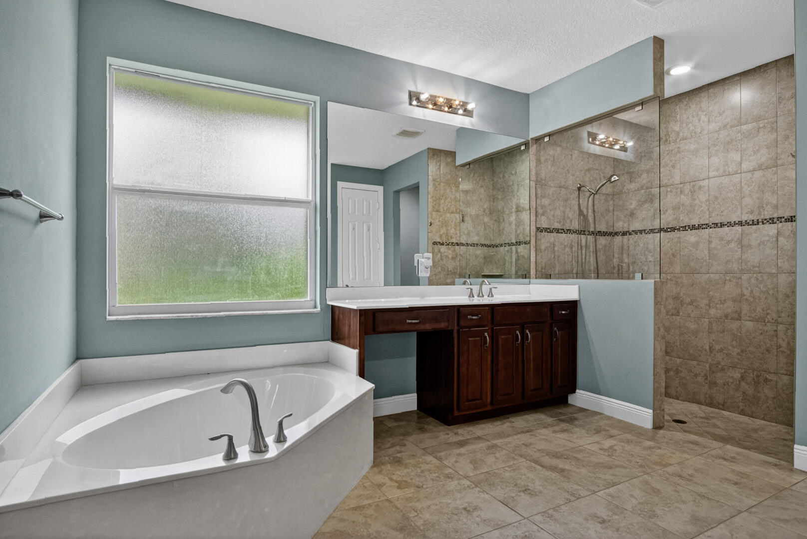 MONTE CARLO COUNTRY CLUB UNIT 2 - Residential