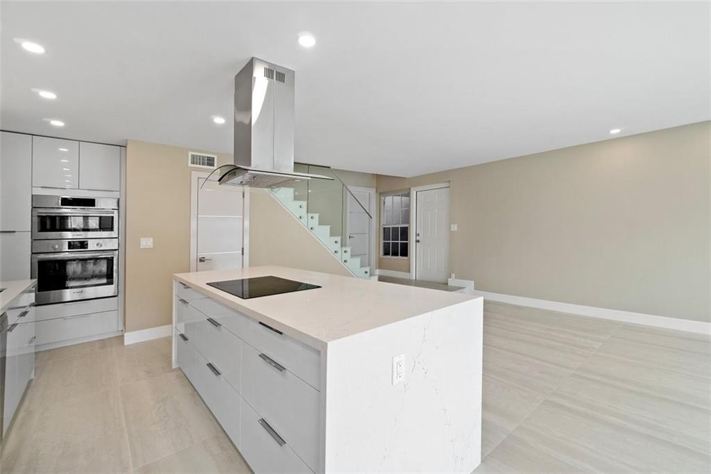 Hillsboro Beach & Yacht - Residential