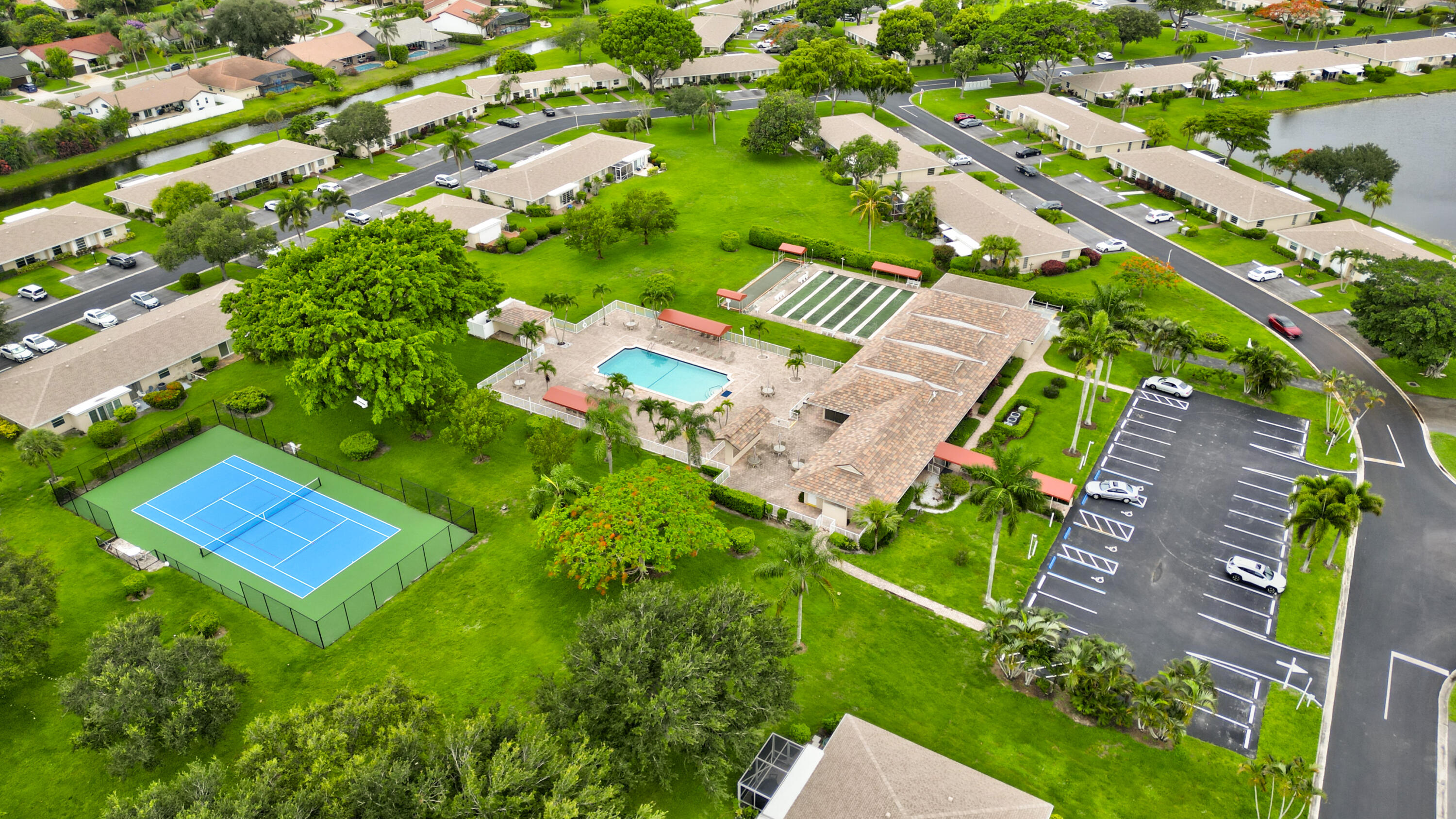 BOCA LAKES CONDO - Residential