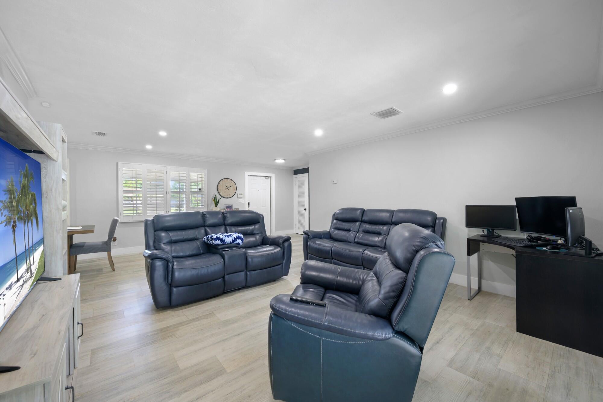 PLANTATION GARDENS SEC 5 - Residential