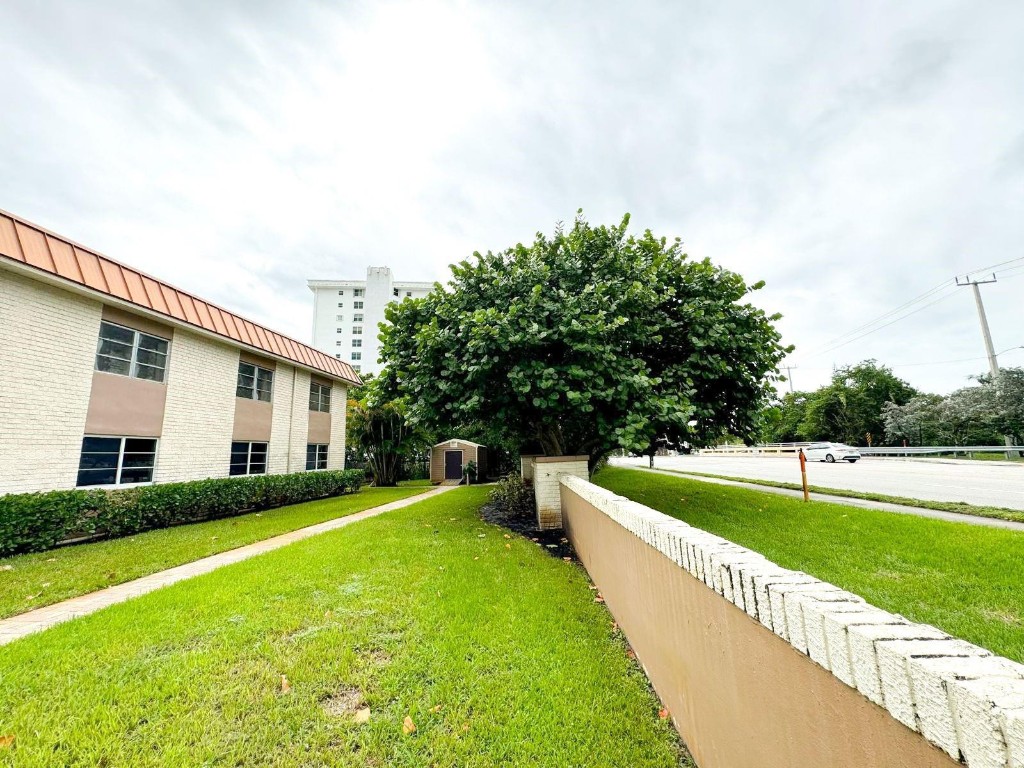 MANOR GROVE VILLAGE ONE I - Residential