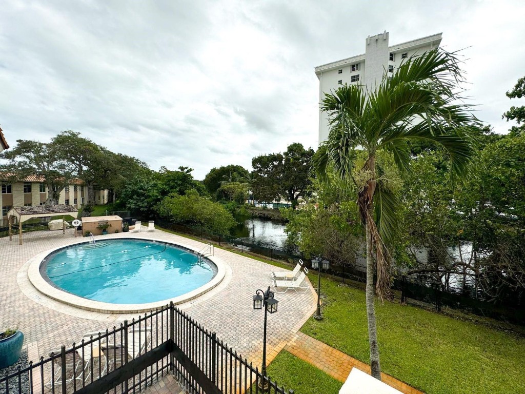 MANOR GROVE VILLAGE ONE I - Residential