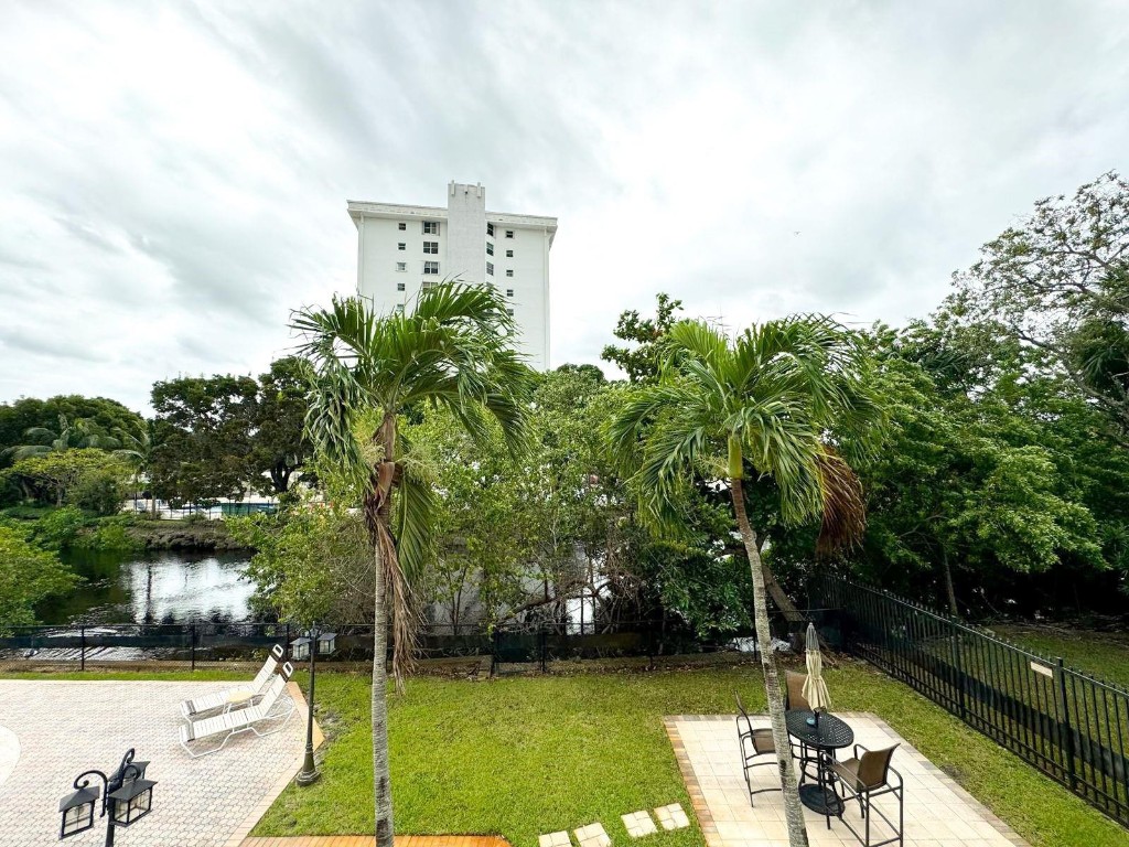 MANOR GROVE VILLAGE ONE I - Residential