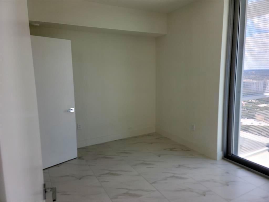METROPICA NORTH TOWER ONE - Residential