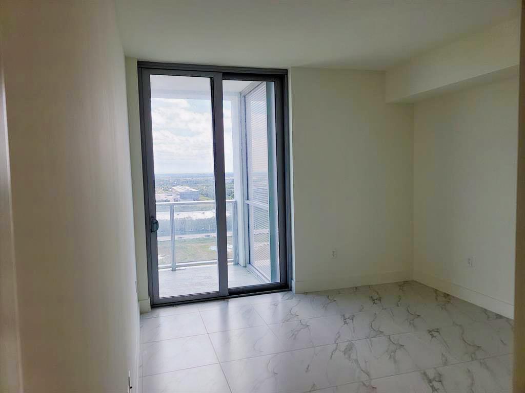 METROPICA NORTH TOWER ONE - Residential