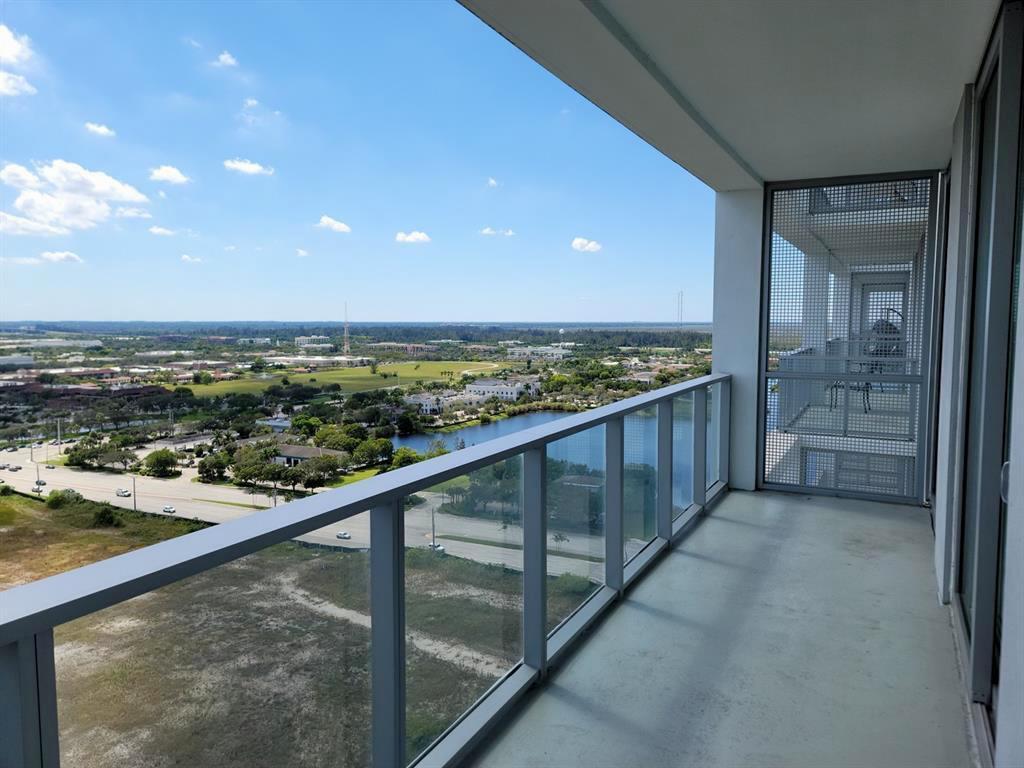 METROPICA NORTH TOWER ONE - Residential