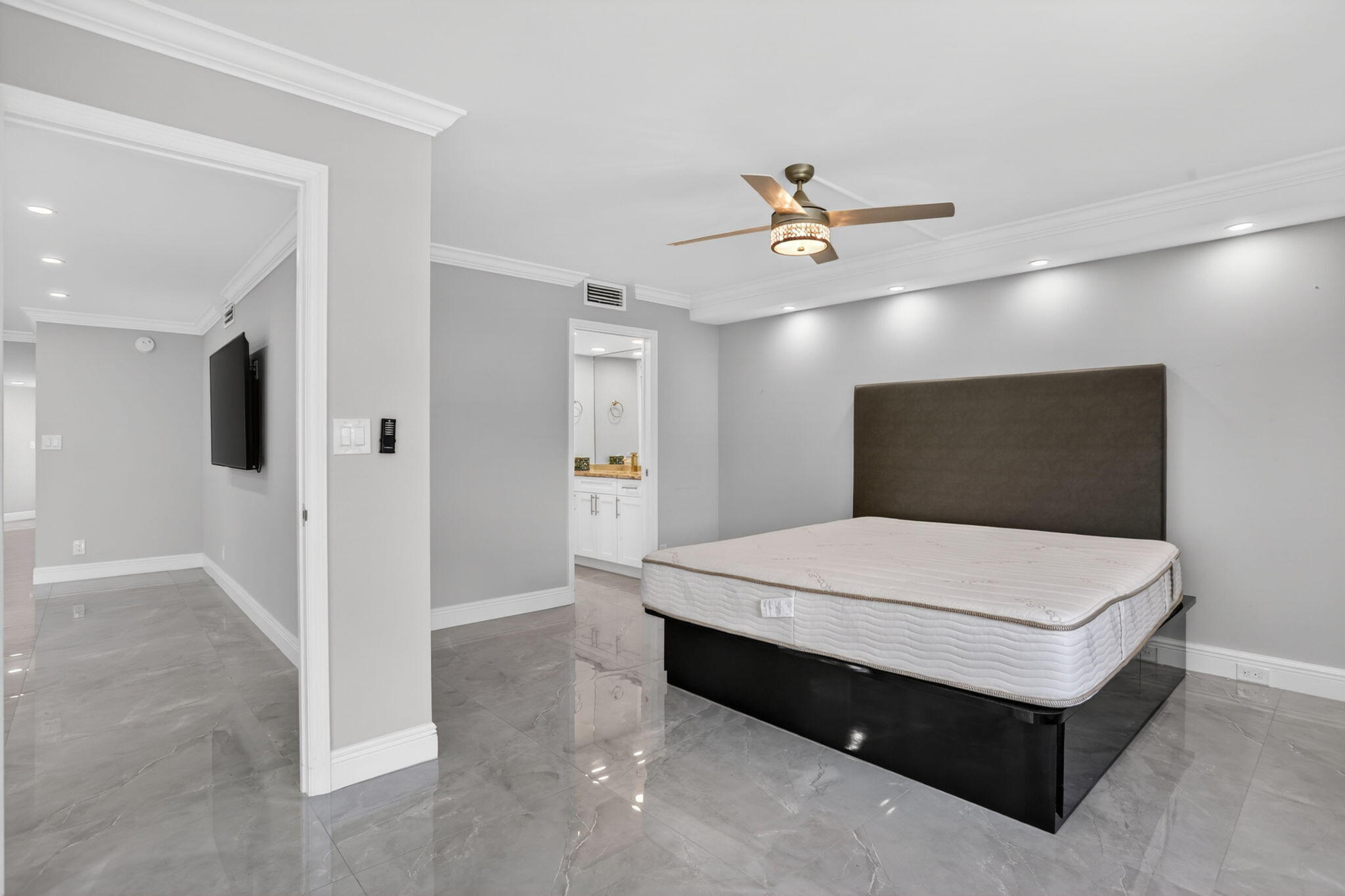 ABACO VILLAGE B CONDO - Residential