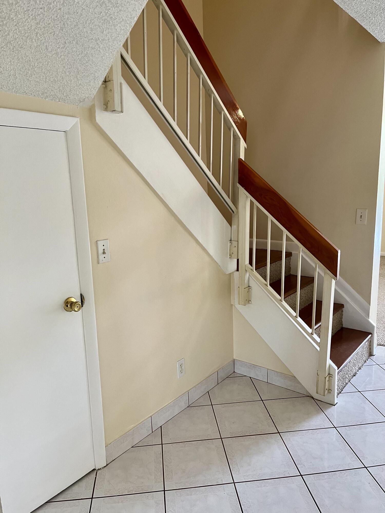 CROSS CREEK TOWNHOMES PLAT - Residential