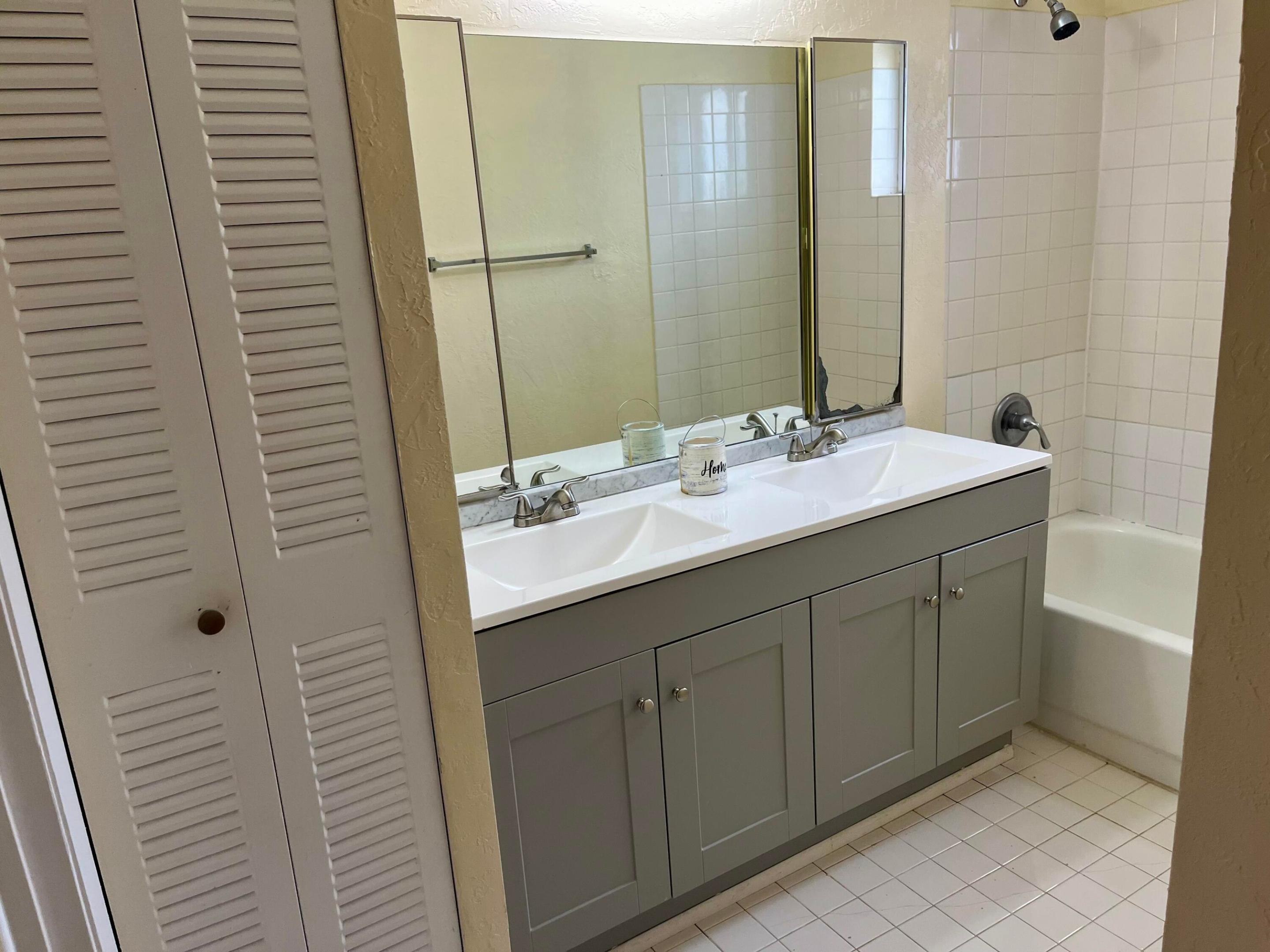 CROSS CREEK TOWNHOMES PLAT - Residential
