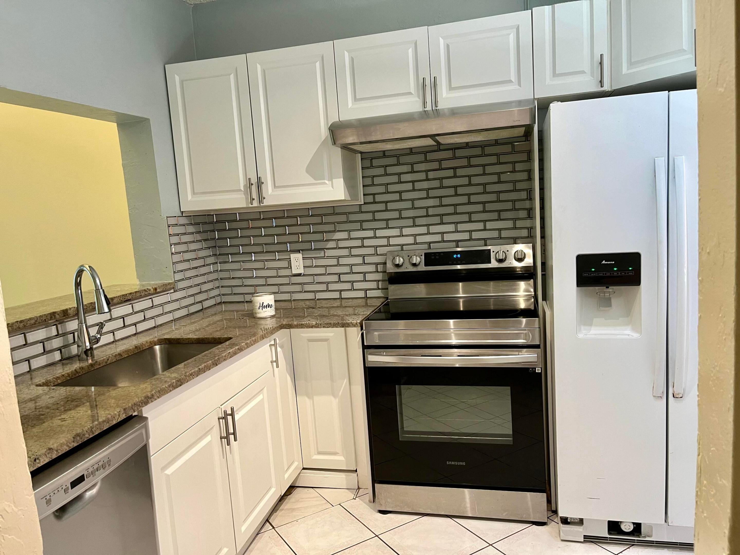 CROSS CREEK TOWNHOMES PLAT - Residential