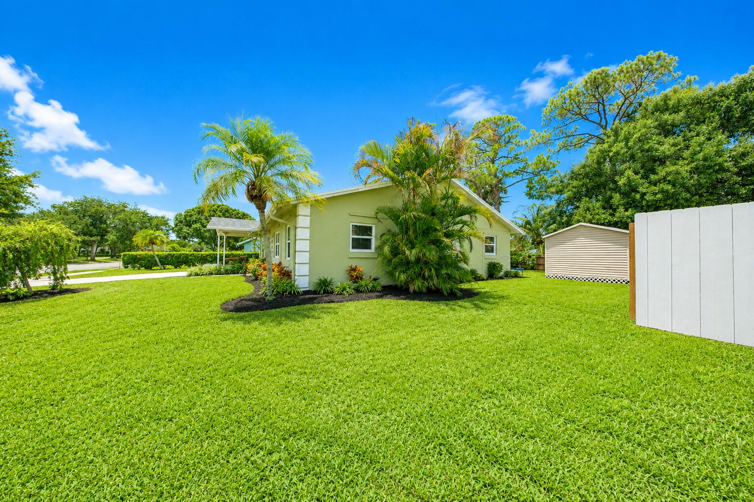 JUPITER GARDENS - Residential